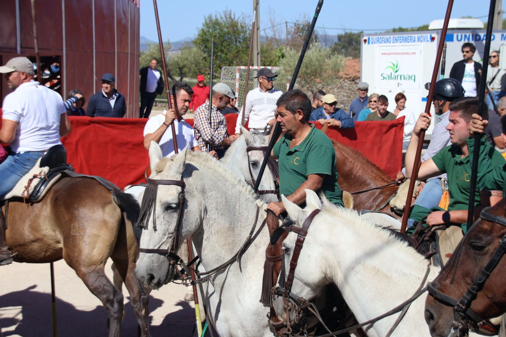 Encierro a caballo en Barruecopardo 