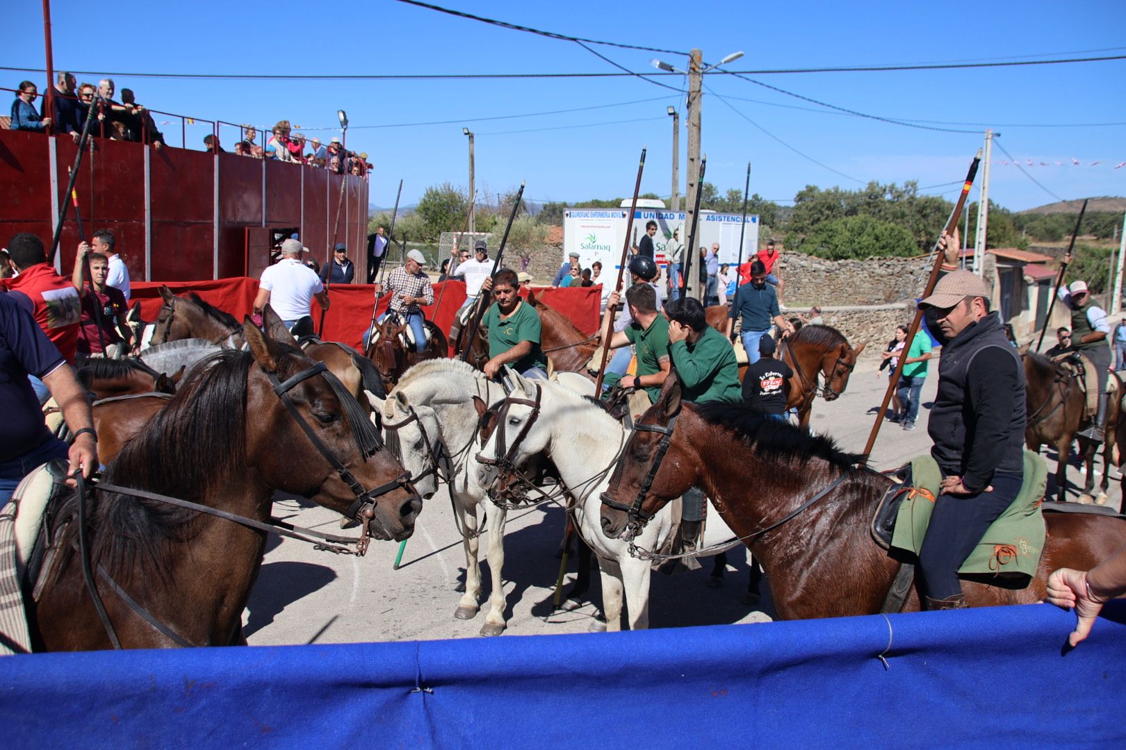 Encierro a caballo en Barruecopardo 