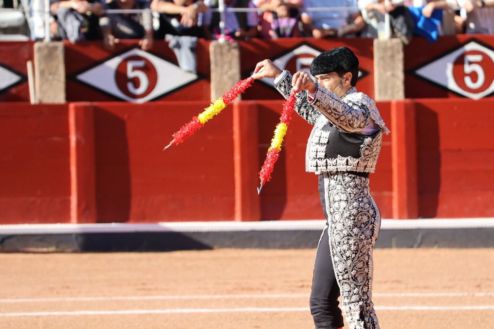 Novillada de Antonio de Palla: momentos más destacados del primer festejo de abono de la Feria Taurina Virgen de la Vega 2014. Fotos Andrea M.