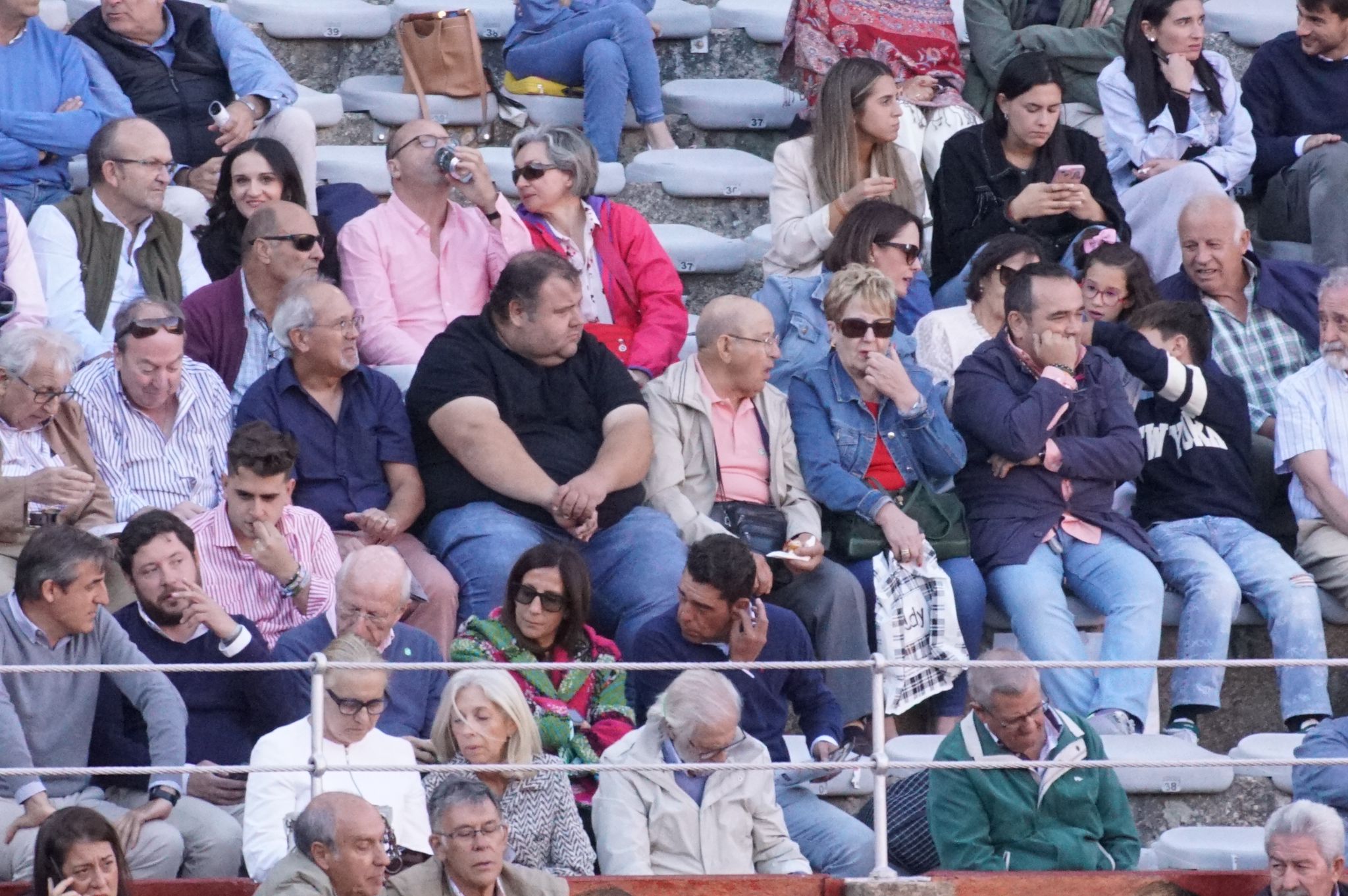 GALERÍA | Resumen fotográfico del ambiente en los tendidos de La Glorieta durante la novillada de Antonio Palla, 13 de septiembre de 2024. Fotos Juanes