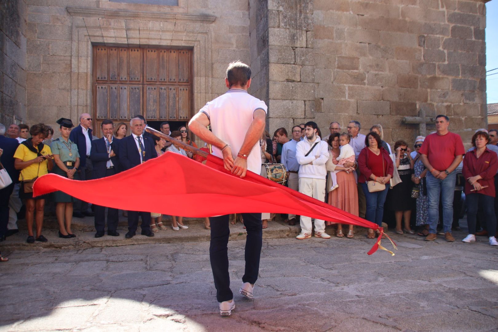 Baile de la bandera y convite en Barruecopardo 