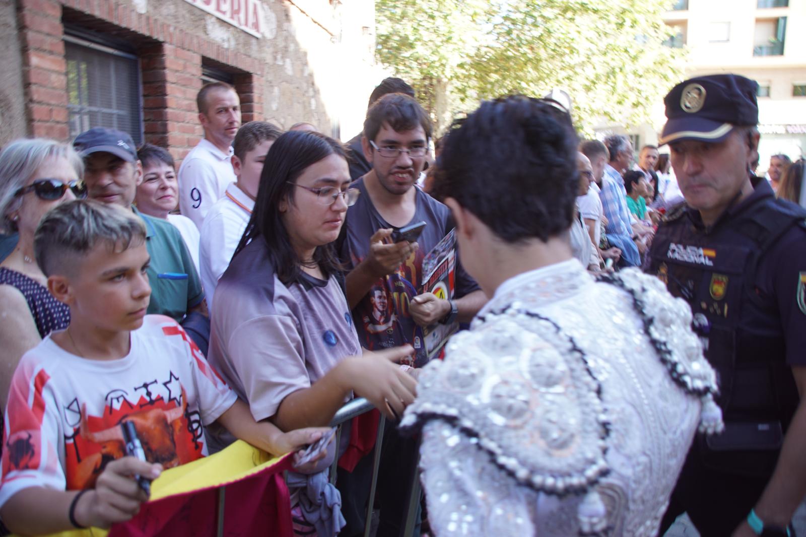 GALERÍA | Ambiente en el patio de cuadrillas de La Glorieta para ver a Pablo Hermoso, Enrique Ponce y Marco Pérez, 14 de septiembre de 2024. Fotos Juanes