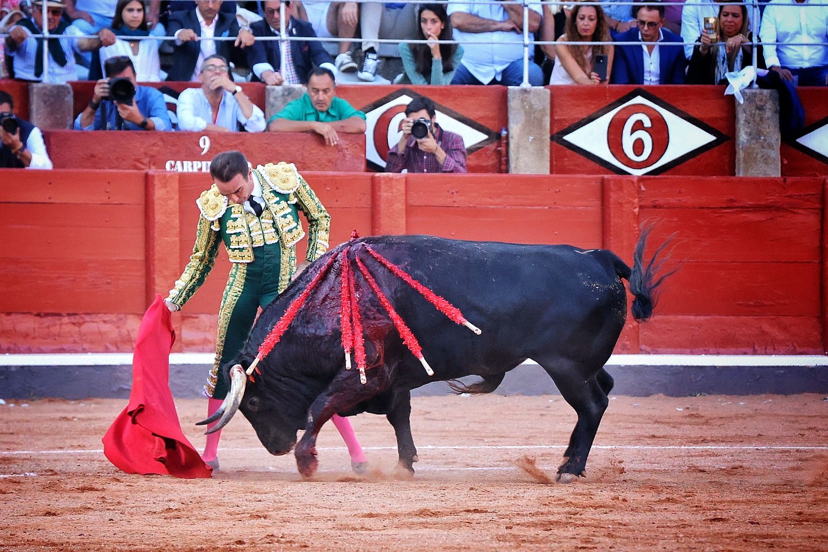 Corrida mixta del Capea: momentos más destacados del segundo festejo de abono de la Feria Taurina Virgen de la Vega 2024. Fotos Andrea M.