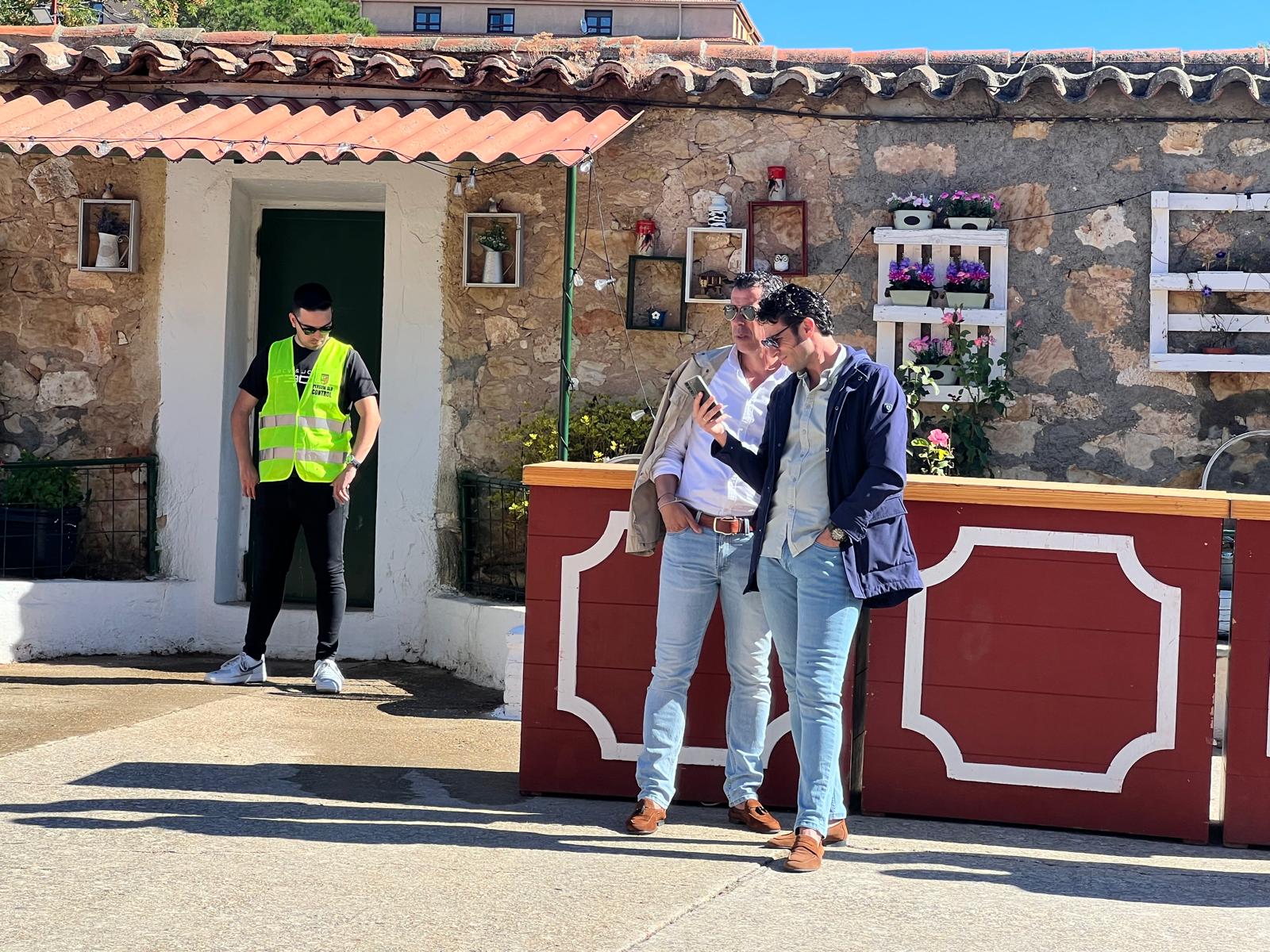 Ambiente durante el sorteo de los toros del Vellosino en La Glorieta,  domingo, 15 de septiembre de 2024. Fotos S24H (6)