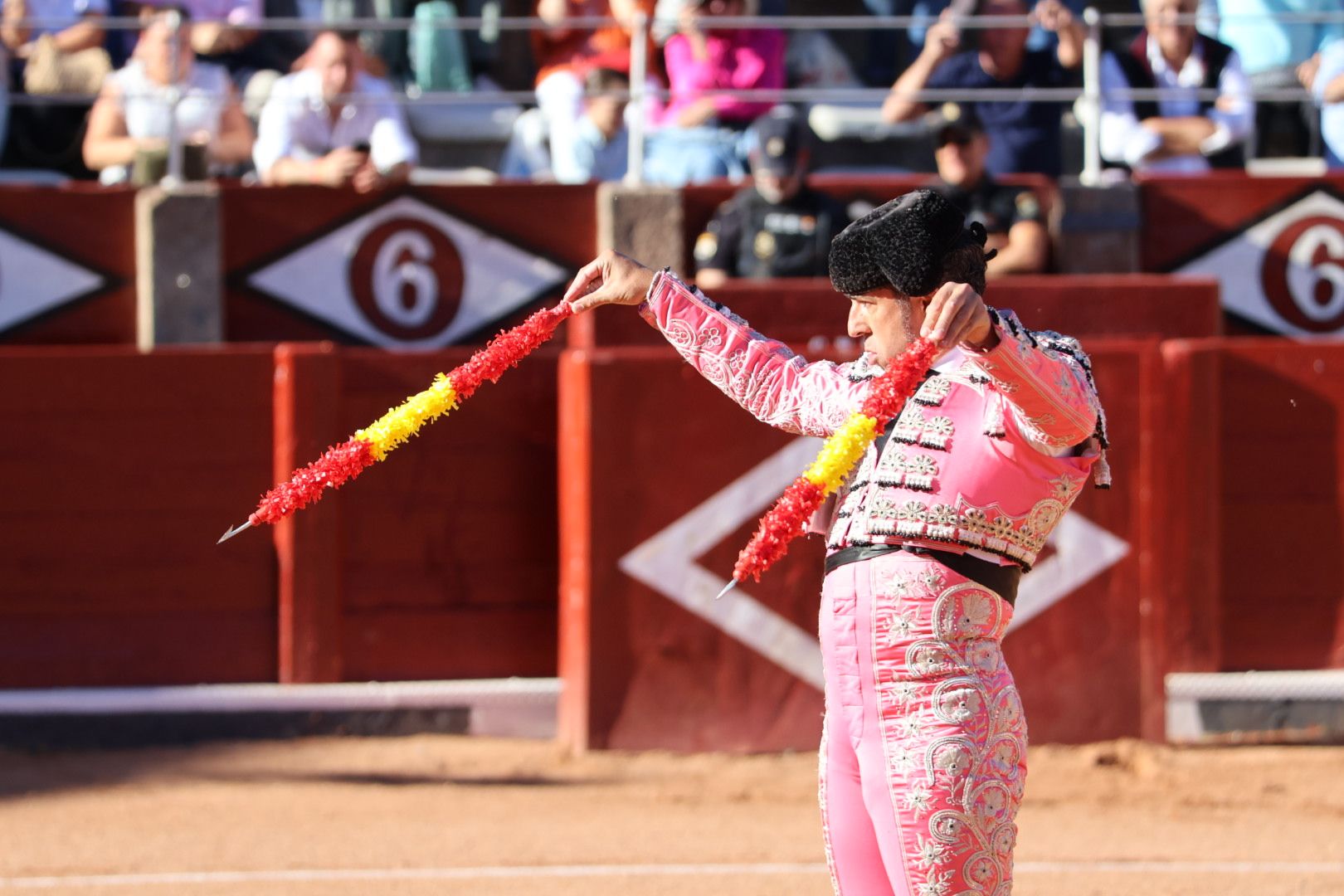 Corrida de El Vellosino: momentos más destacados del tercer  festejo de abono de la Feria Taurina Virgen de la Vega 2024. Fotos Andrea M.