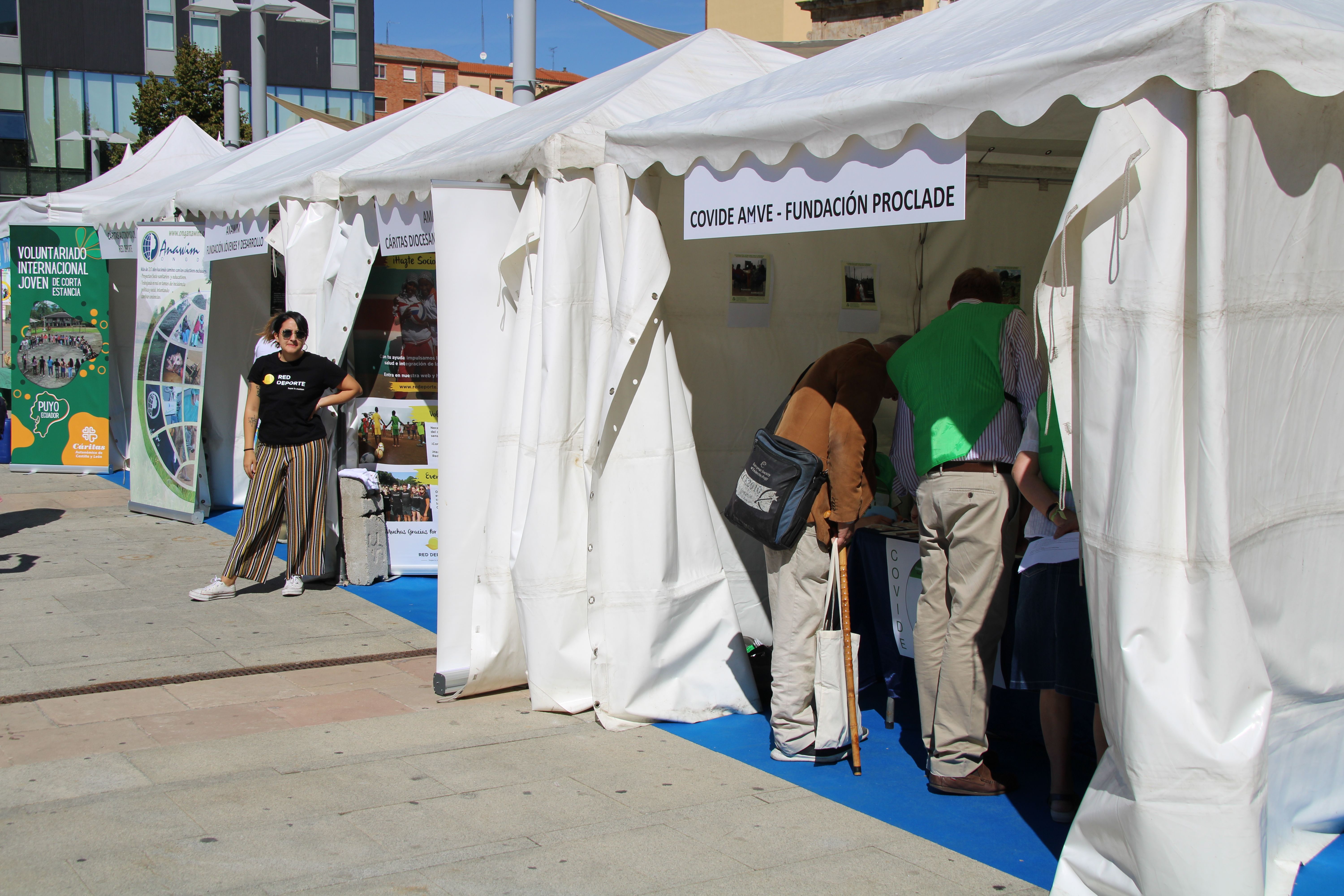 El consejero de la Presidencia, Luis Miguel González, inaugura la segunda edición del Coodefest en Salamanca