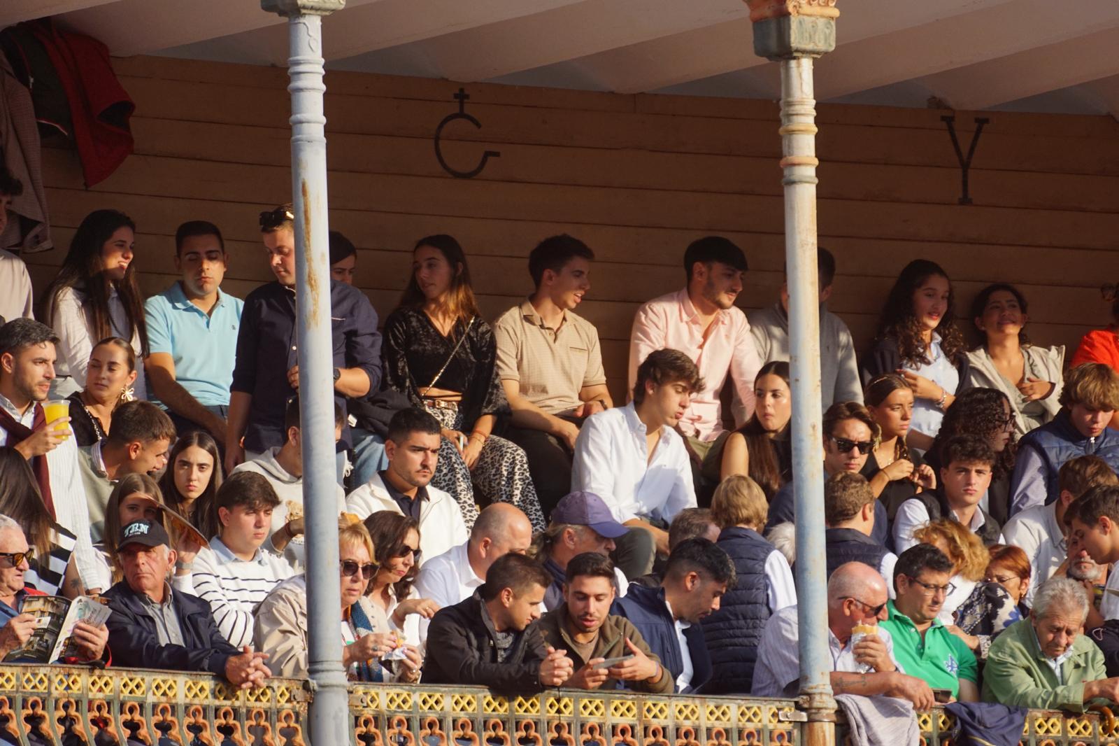 Resumen fotográfico del ambiente en los tendidos de La Glorieta durante la corrida de Garcigrande, 20 de septiembre de 2024. Foto Juanes (8)