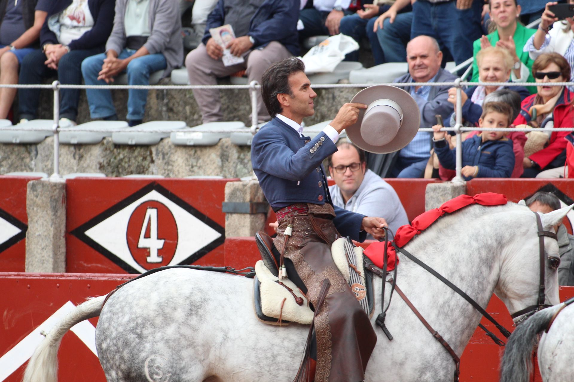 Corrida de rejones de Sánchez y Sánchez: momentos más destacados del quinto festejo de abono de la Feria Taurina Virgen de la Vega 2024. Fotos Carlos H.G