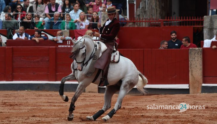 Corrida de rejones de Sánchez y Sánchez: momentos más destacados del quinto festejo de abono de la Feria Taurina Virgen de la Vega 2024. Fotos Carlos H.G