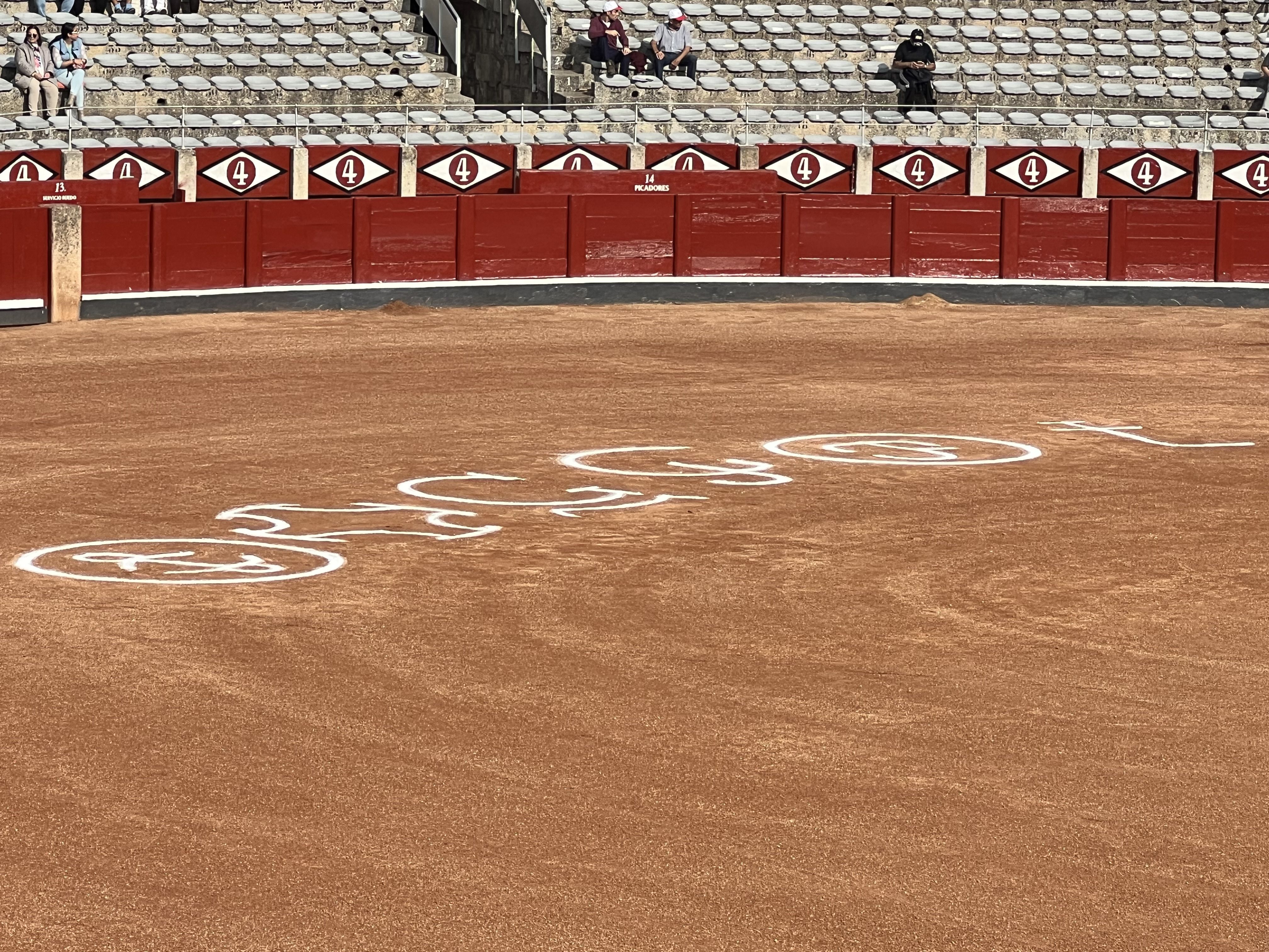 Hierros de las ganaderías presentes en la corrida concurso