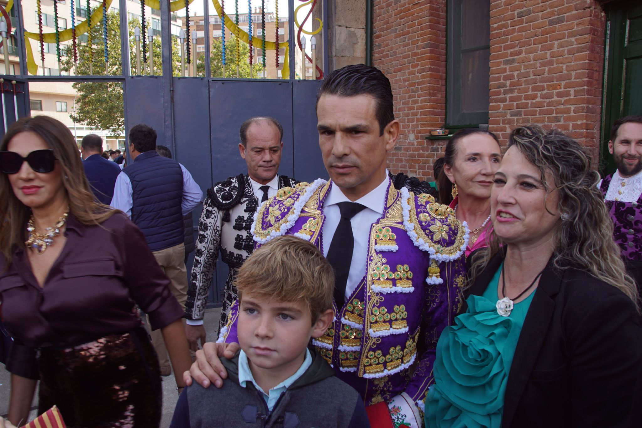 Ambiente en el patio de cuadrillas de La Glorieta para ver a José María Manzanares, Borja Jiménez e Ismael Martín, 22 de septiembre de 2024. Fotos Juanes (2)