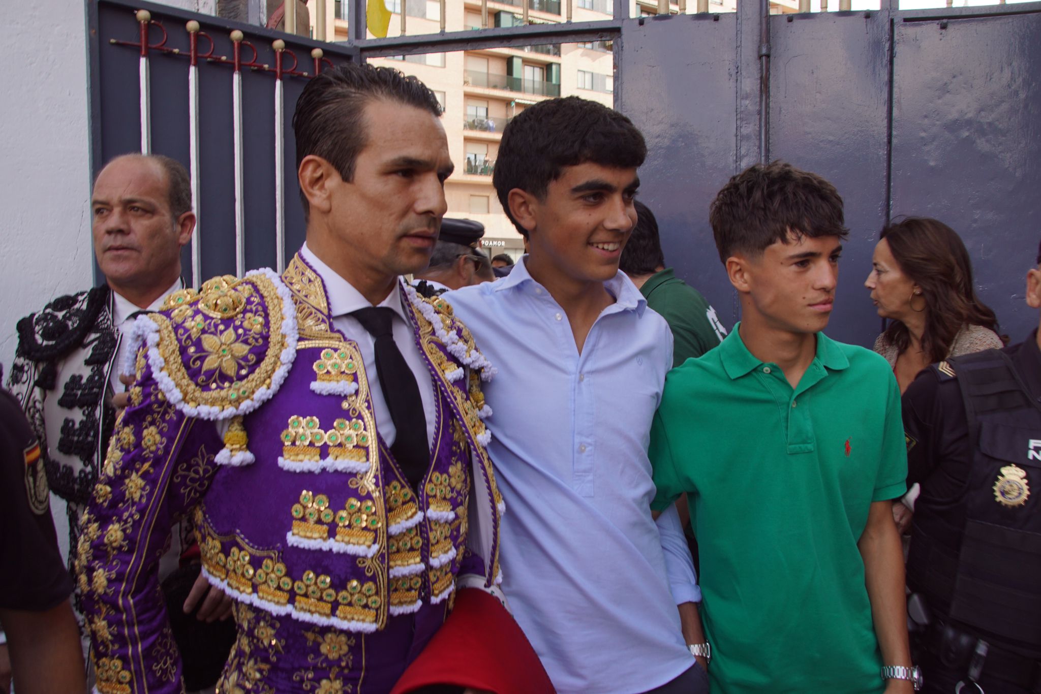 Ambiente en el patio de cuadrillas de La Glorieta para ver a José María Manzanares, Borja Jiménez e Ismael Martín, 22 de septiembre de 2024. Fotos Juanes (10)