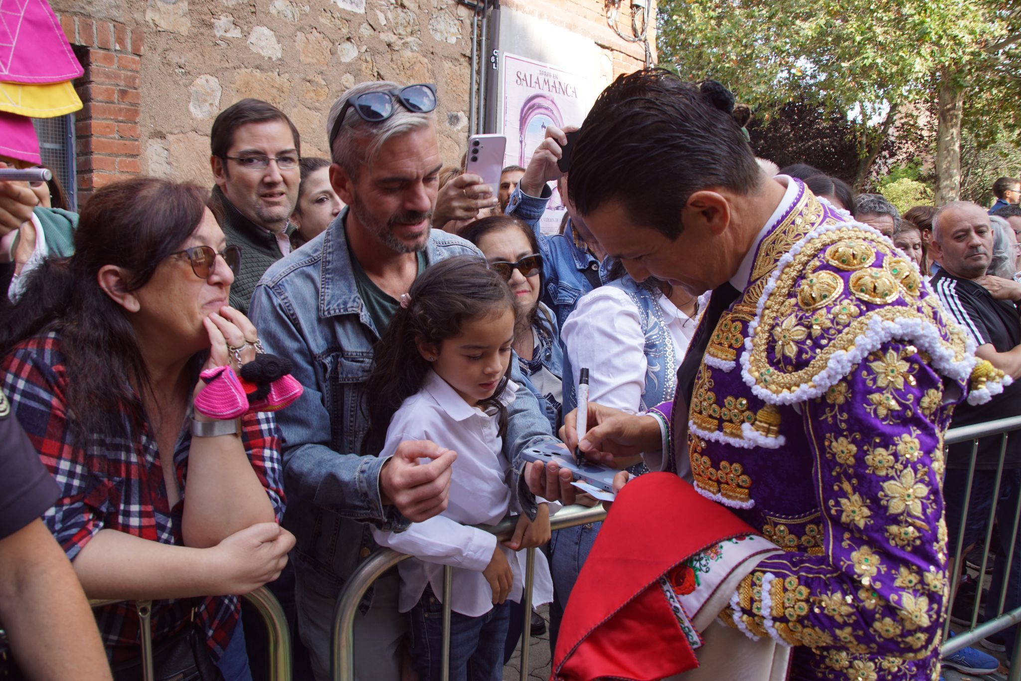 Ambiente en el patio de cuadrillas de La Glorieta para ver a José María Manzanares, Borja Jiménez e Ismael Martín, 22 de septiembre de 2024. Fotos Juanes (18)