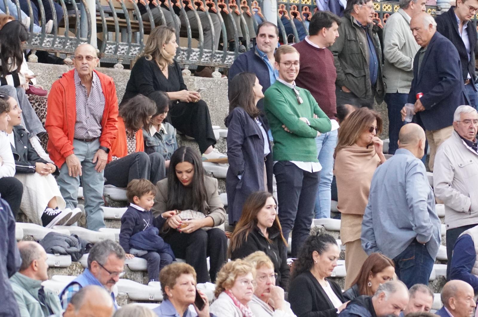 Resumen fotográfico del ambiente en los tendidos de La Glorieta durante la corrida concurso, 22 de septiembre. Fotos Juanes (15)