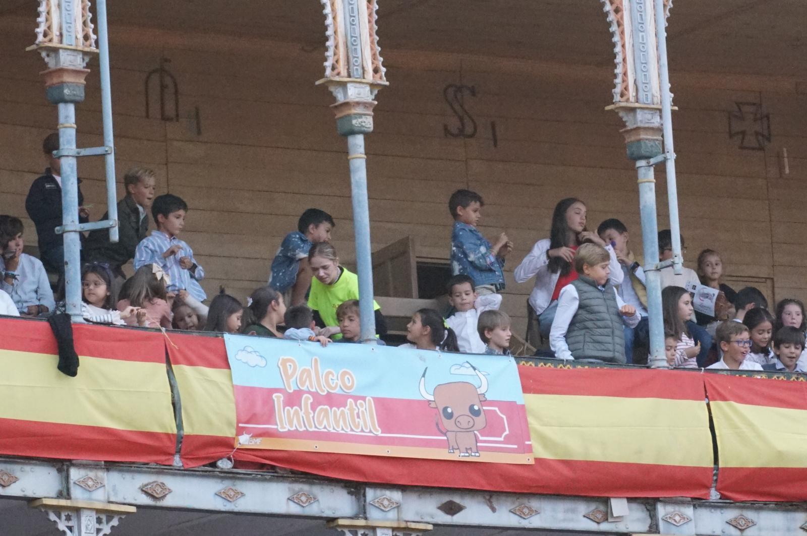 Resumen fotográfico del ambiente en los tendidos de La Glorieta durante la corrida concurso, 22 de septiembre. Fotos Juanes (28)