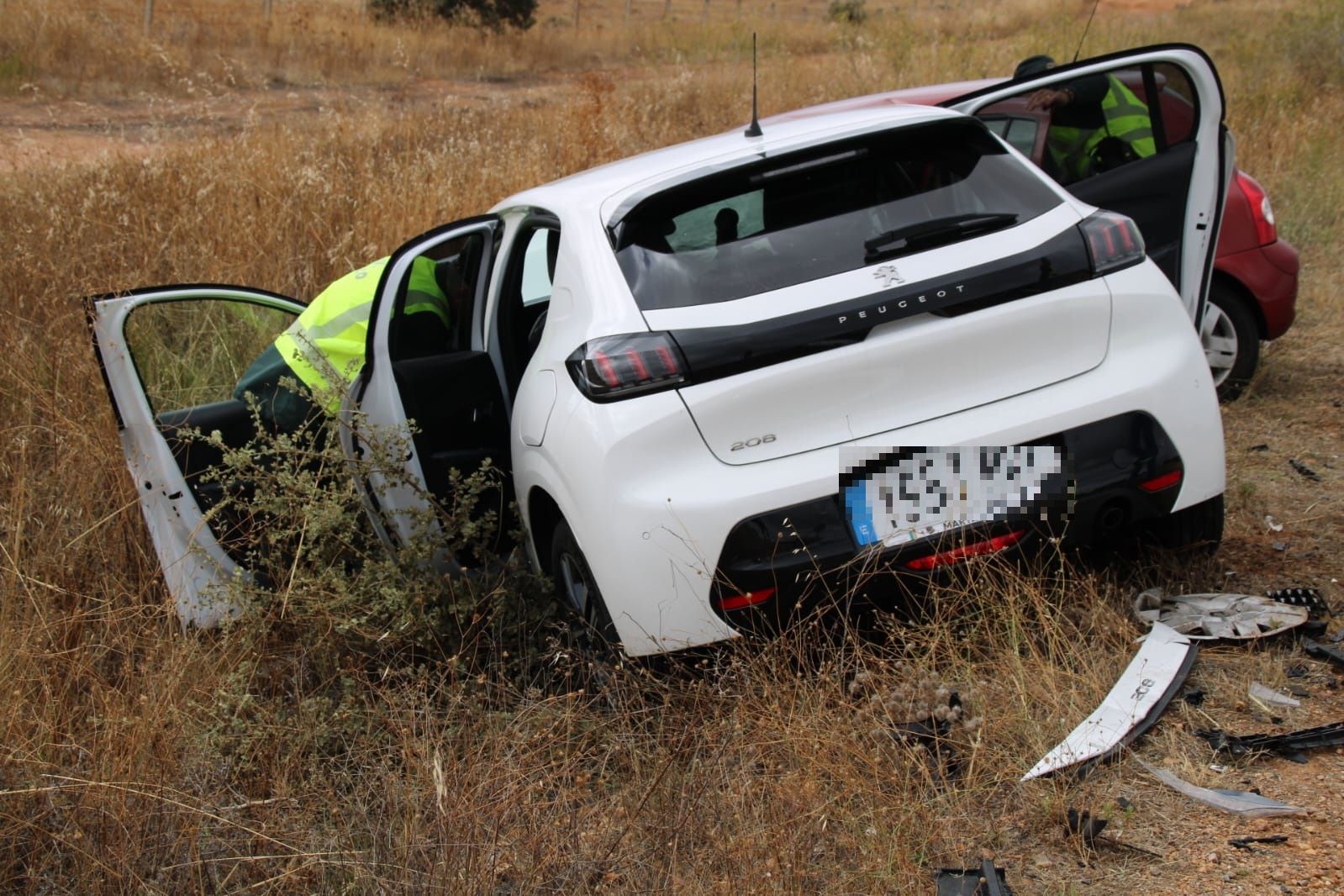 Tres heridos de gravedad en un accidente en la carretera de Matilla (12)