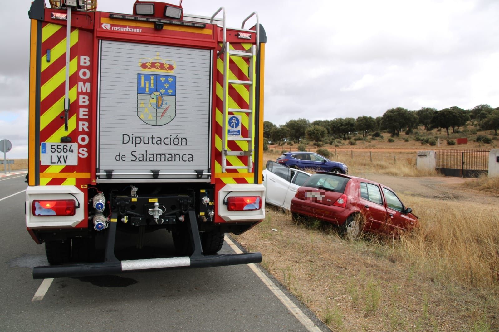 Tres heridos de gravedad en un accidente en la carretera de Matilla (11)