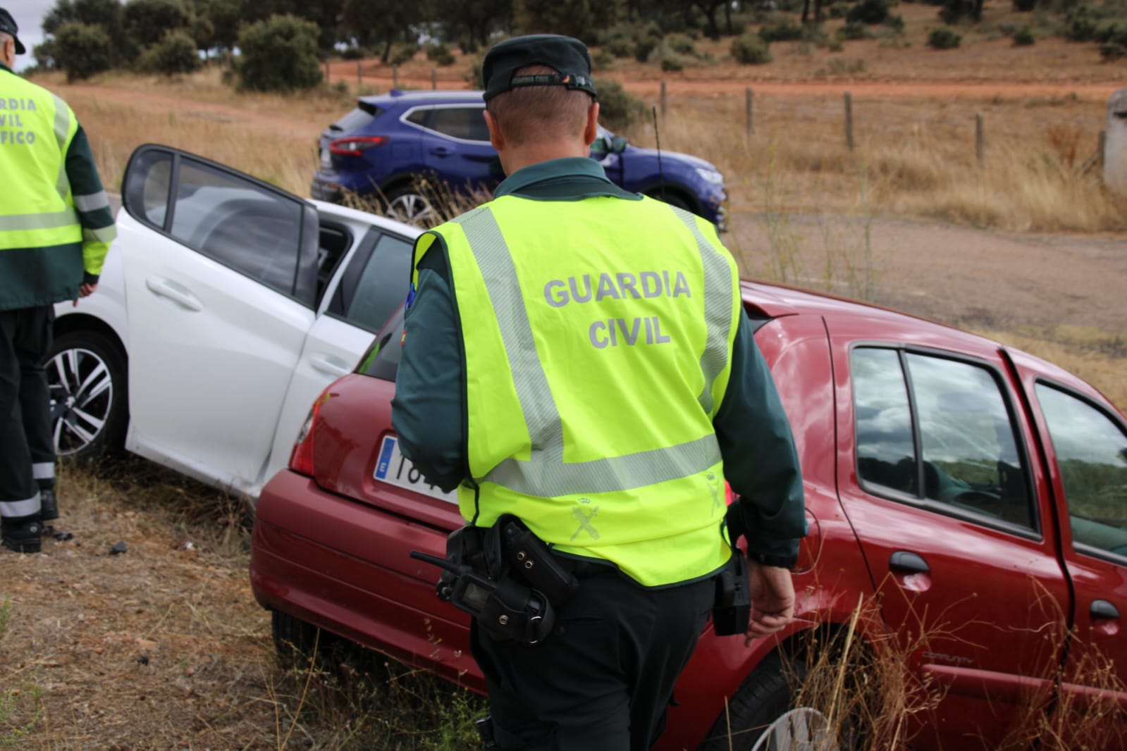 Tres heridos de gravedad en un accidente en la carretera de Matilla (2)