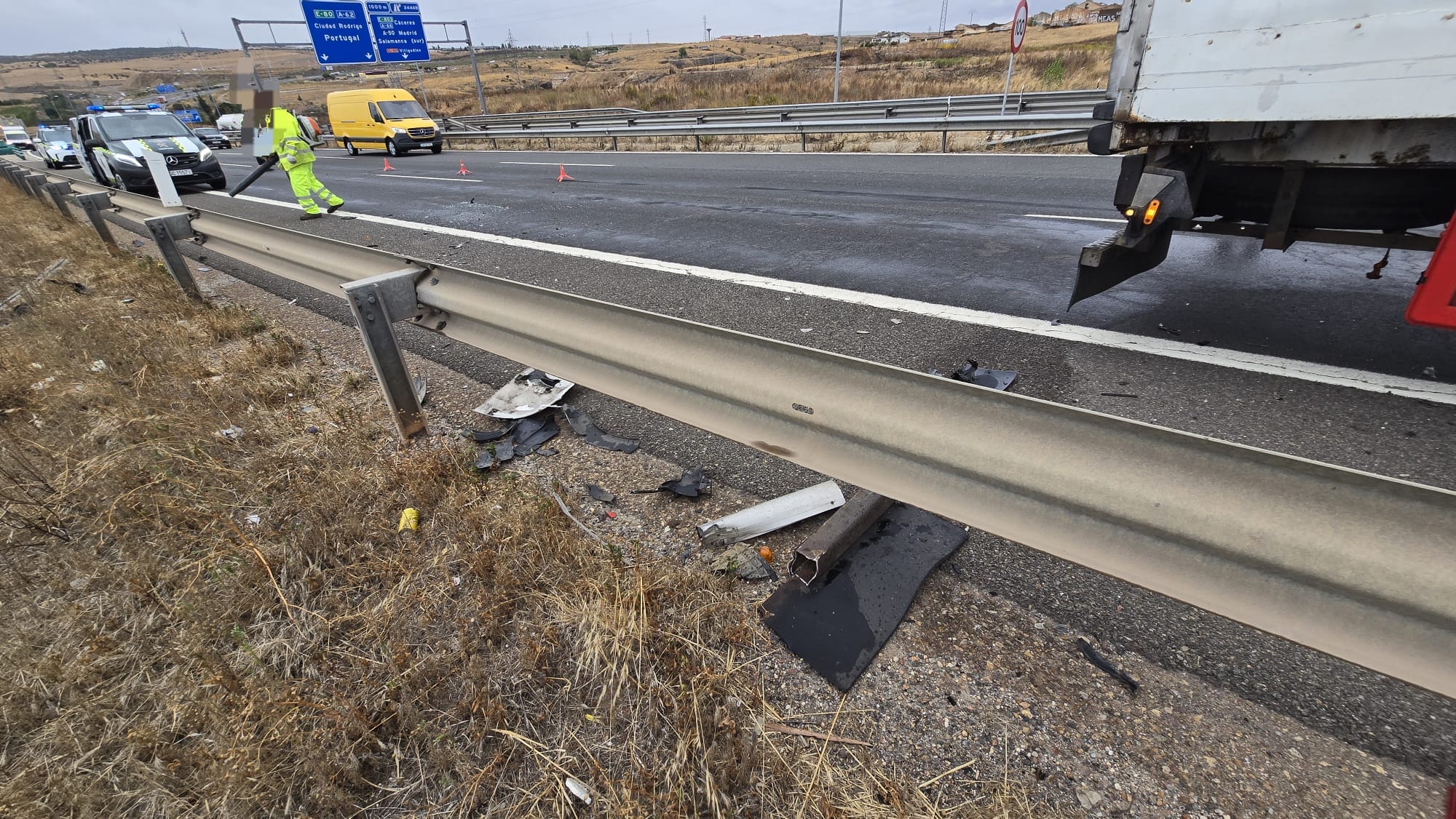 GALERÍA | Colisión entre dos camiones en la A-62