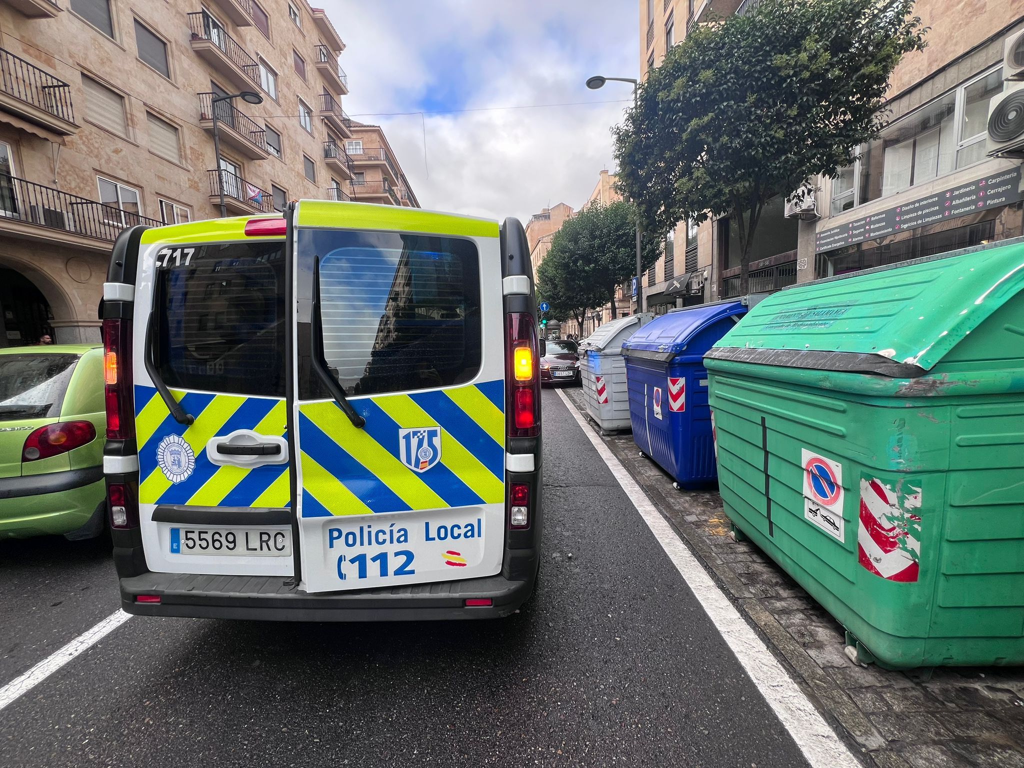 Un coche arrolla varias motos en la Gran Vía