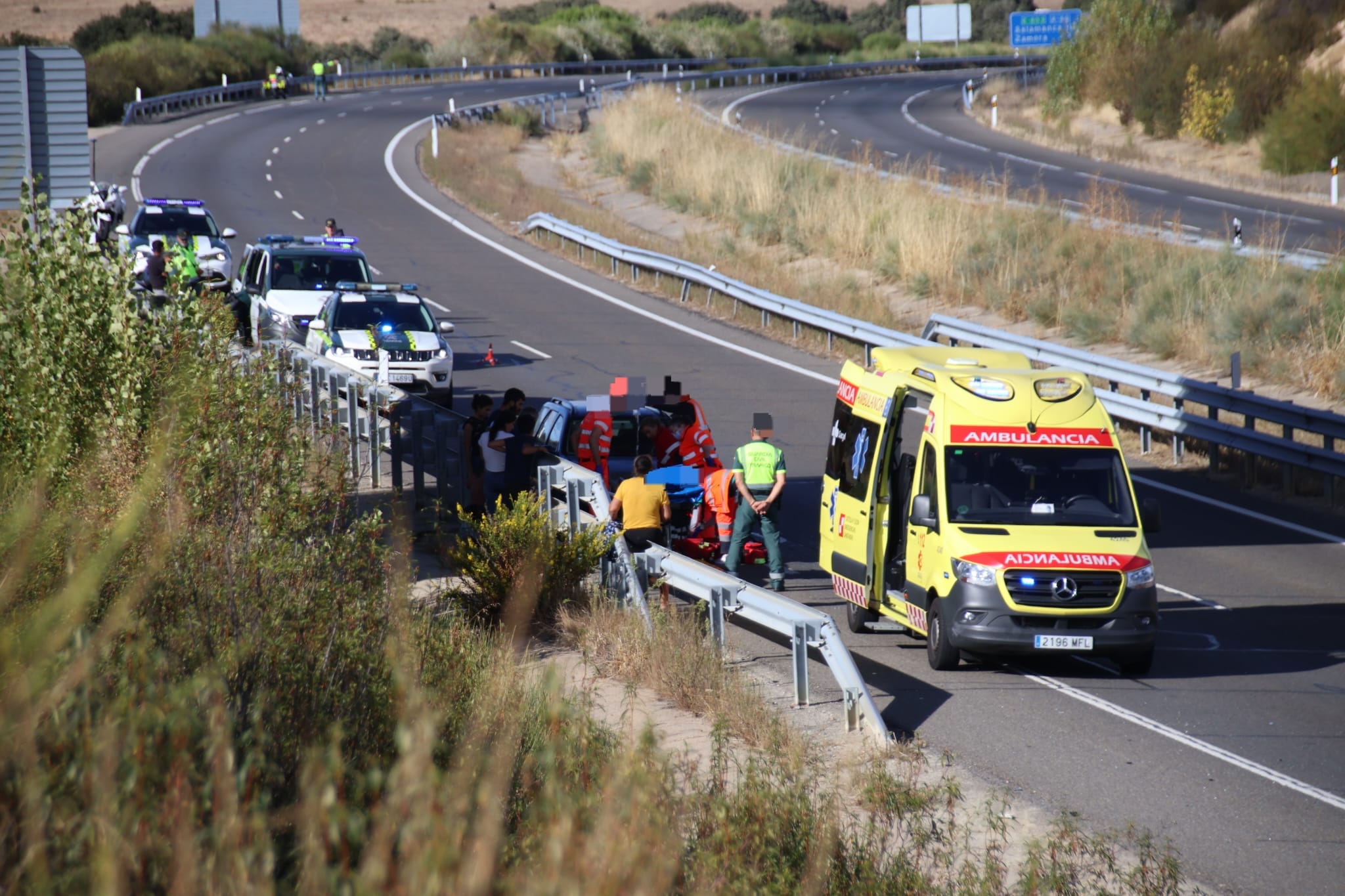 Un menor queda inconsciente tras un accidente entre dos turismos en la A-66