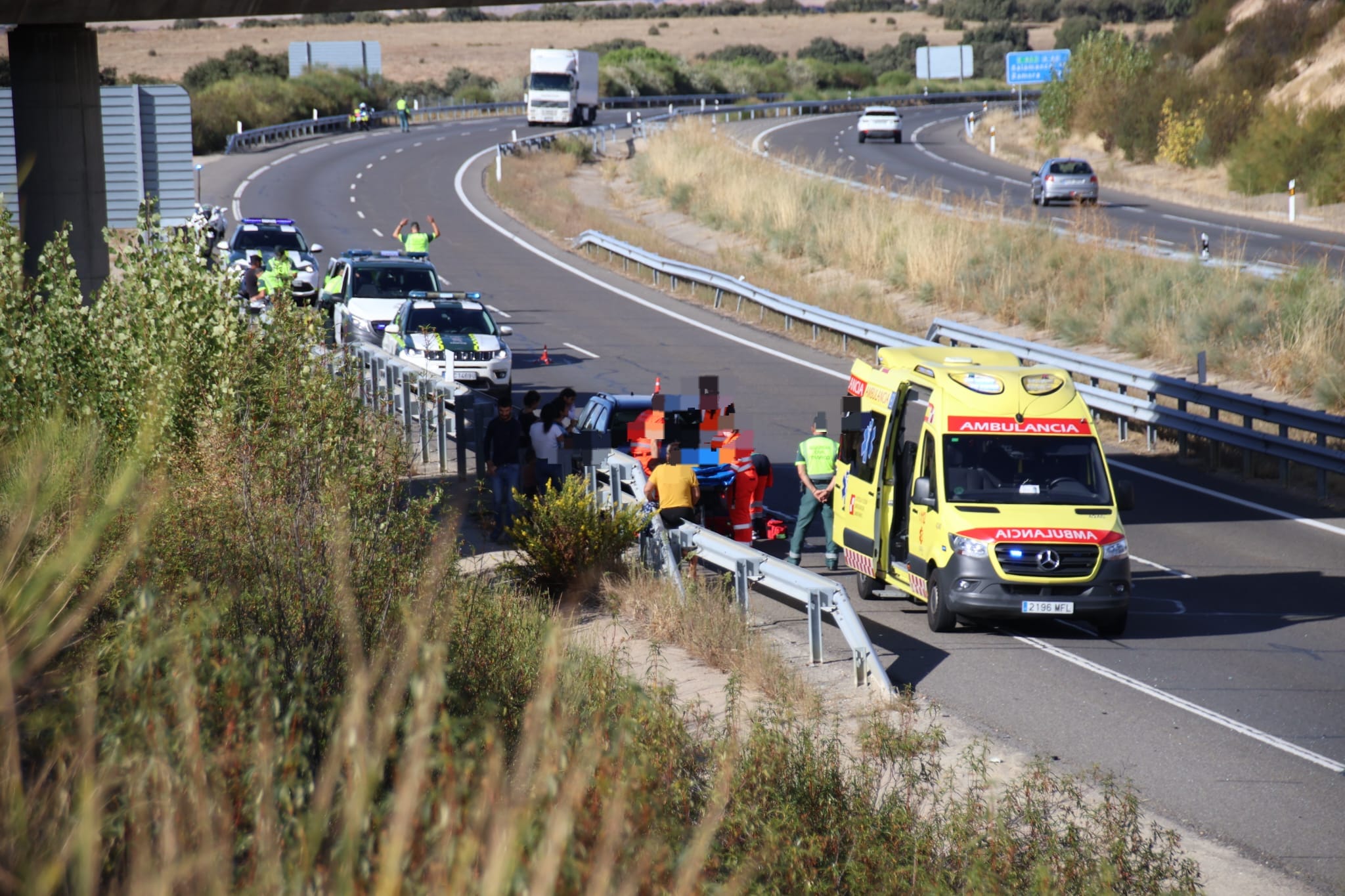 Un menor queda inconsciente tras un accidente entre dos turismos en la A-66