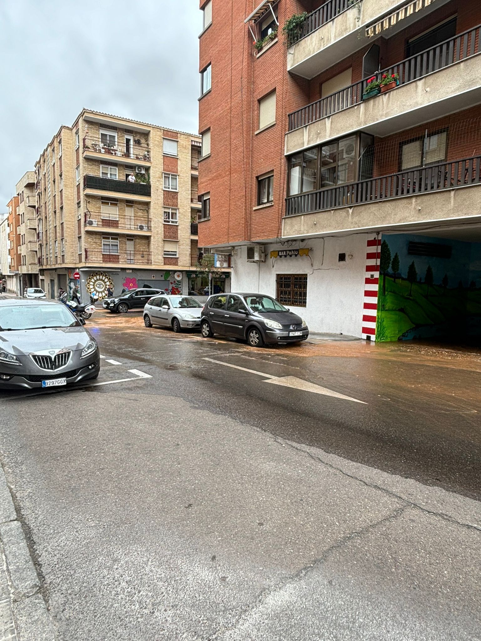 Reventón en la calle Mérida