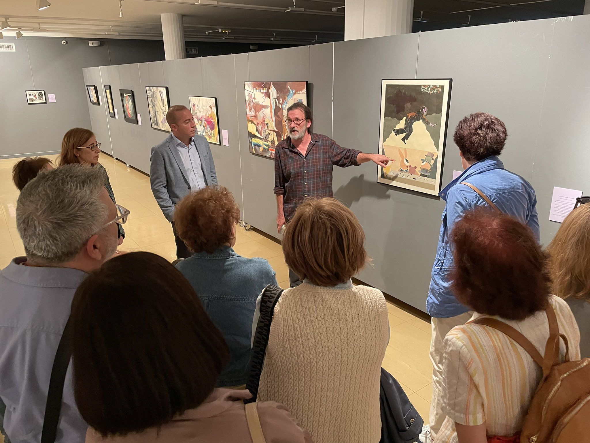 Inauguración de la exposición de Federico Delicado en la biblioteca Torrente Ballester