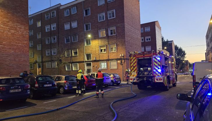 Incendio en una cocina de la calle Armuña. Fotos Andrea M (6)