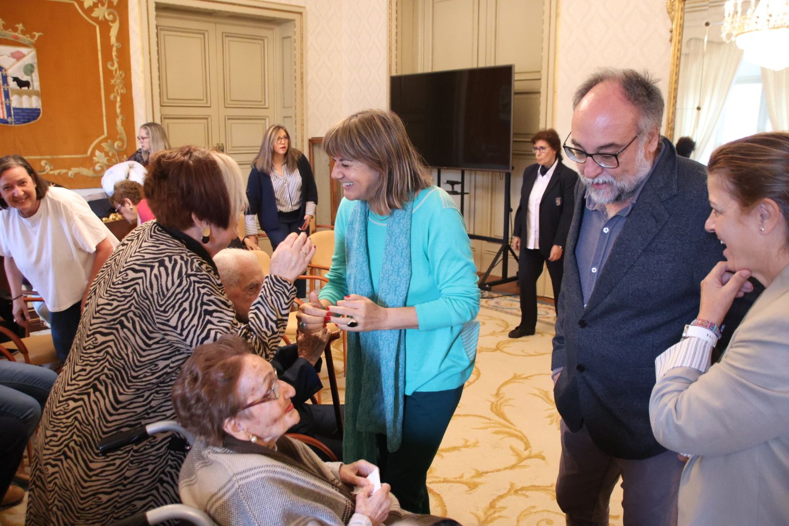 Homenaje a personas centenarias de la ciudad