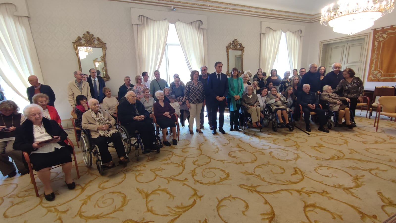 Homenaje a personas centenarias de la ciudad (1)