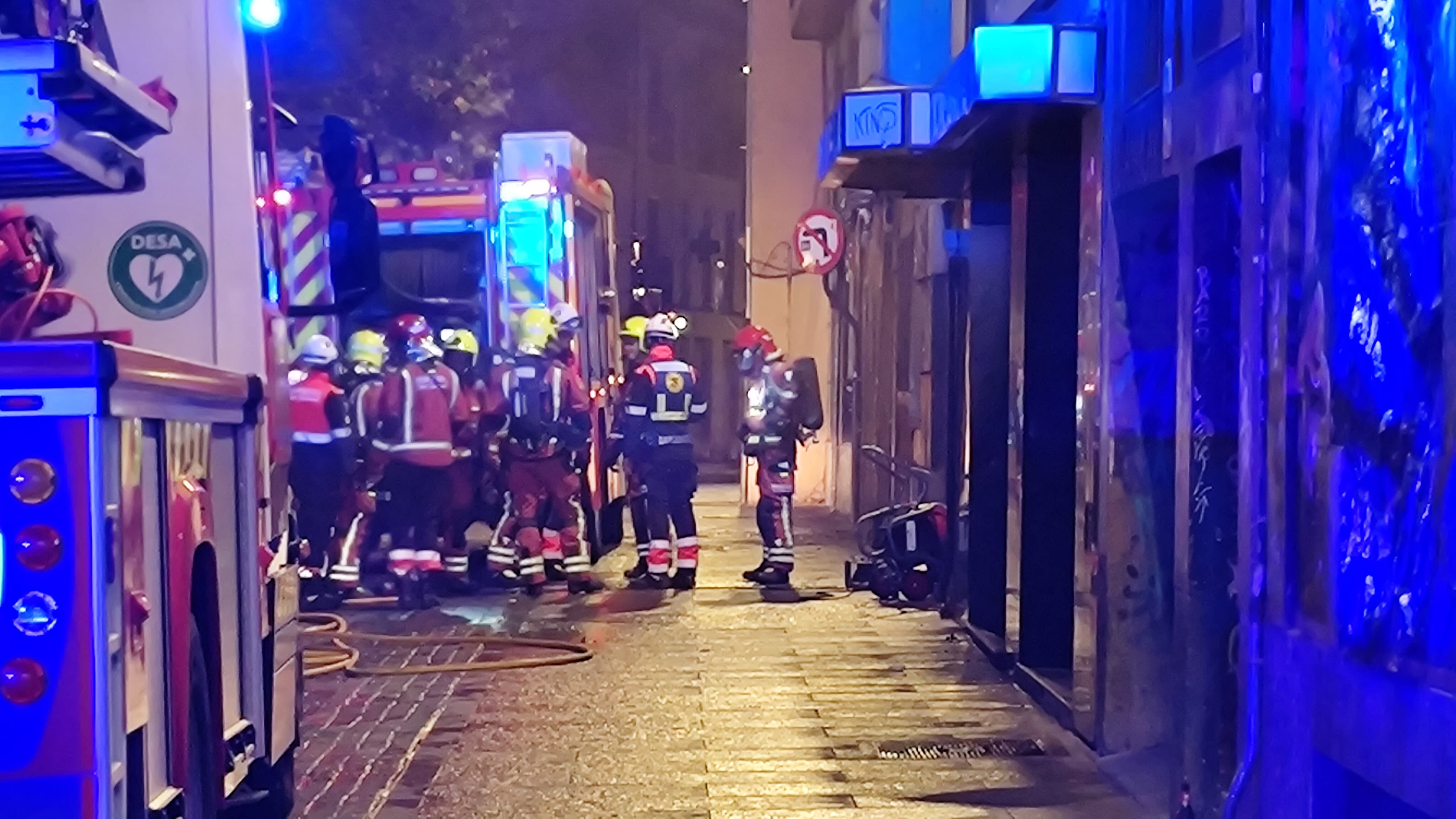 Susto en la Calle Consuelo por un pequeño incendio originado en un cuadro eléctrico de un establecimiento hostelero 