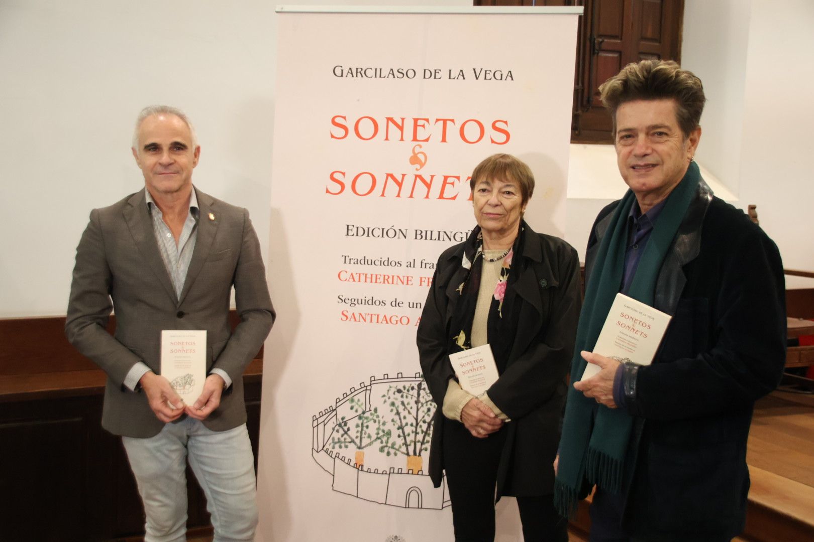 Ediciones Universidad de Salamanca presenta la edición bilingüe de la obra “Sonetos” de Garcilaso de la Vega, realizada por Catherine François, y Santiago Auserón titulado “Garcilaso atraviesa los Pirineos”