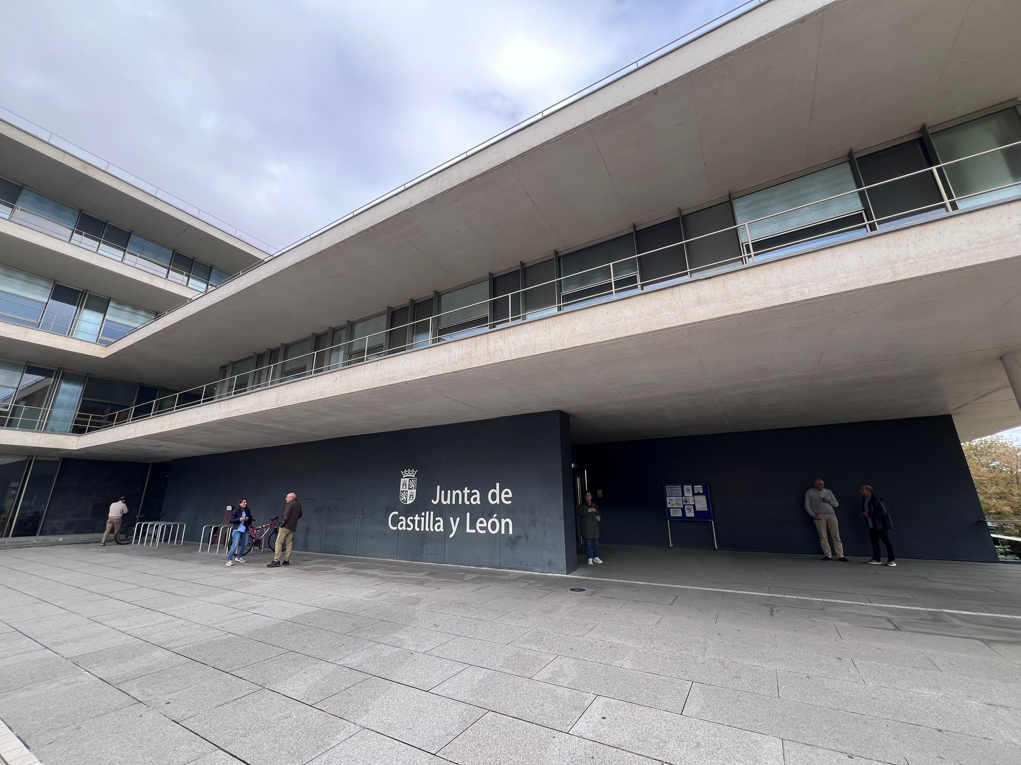 Delegación Territorial de la Junta de Castilla y León   Edificio ESAUN (1)