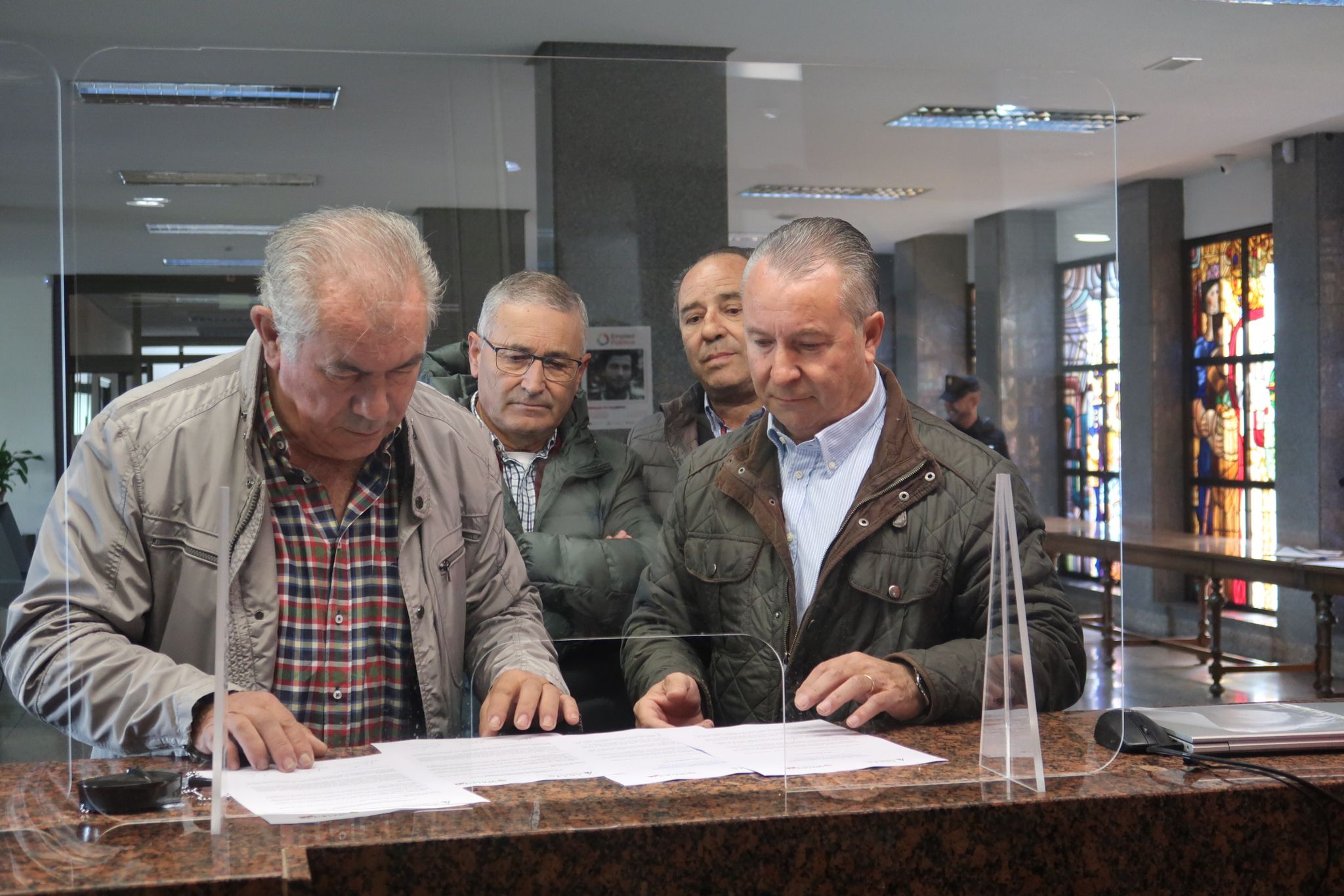  Protesta agricultores salmantinos en Valladolid por el bajo precio del cereal 