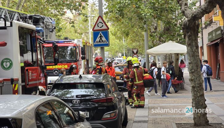  Comprobación de humo en la avenida de Portugal. Fotos Andrea M.