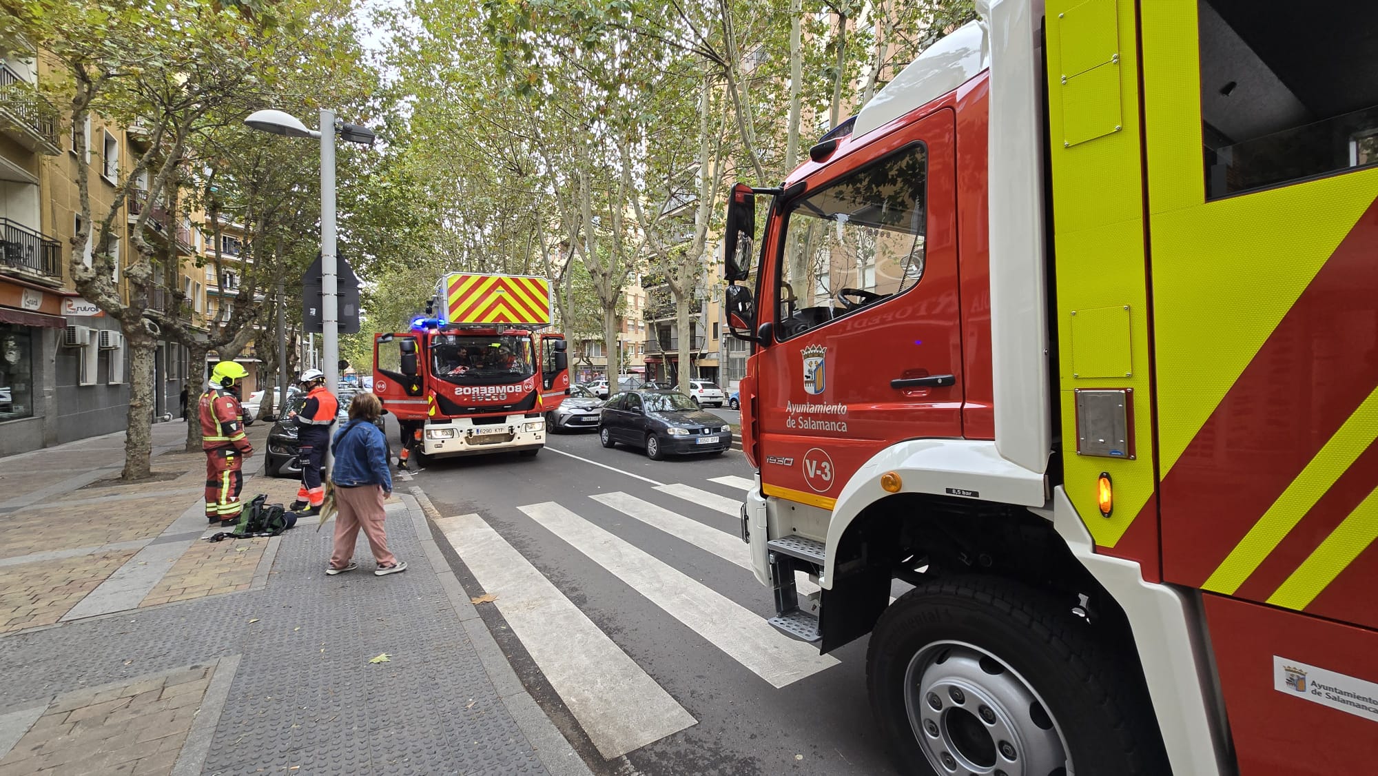  Comprobación de humo en la avenida de Portugal. Fotos Andrea M.