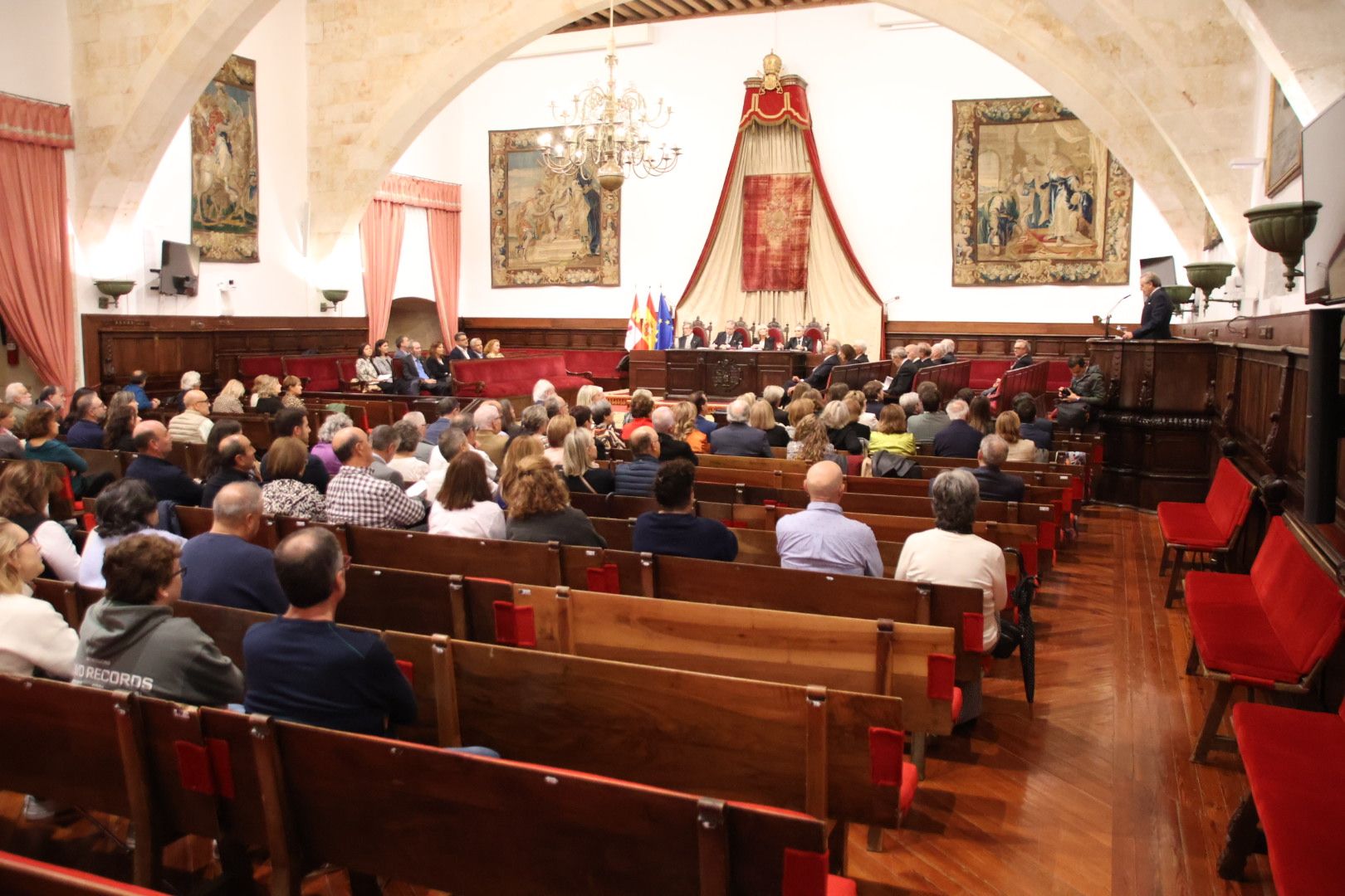 El nefrólogo Jesús Martín García ingresa en la Real Academia de Medicina de Salamanca