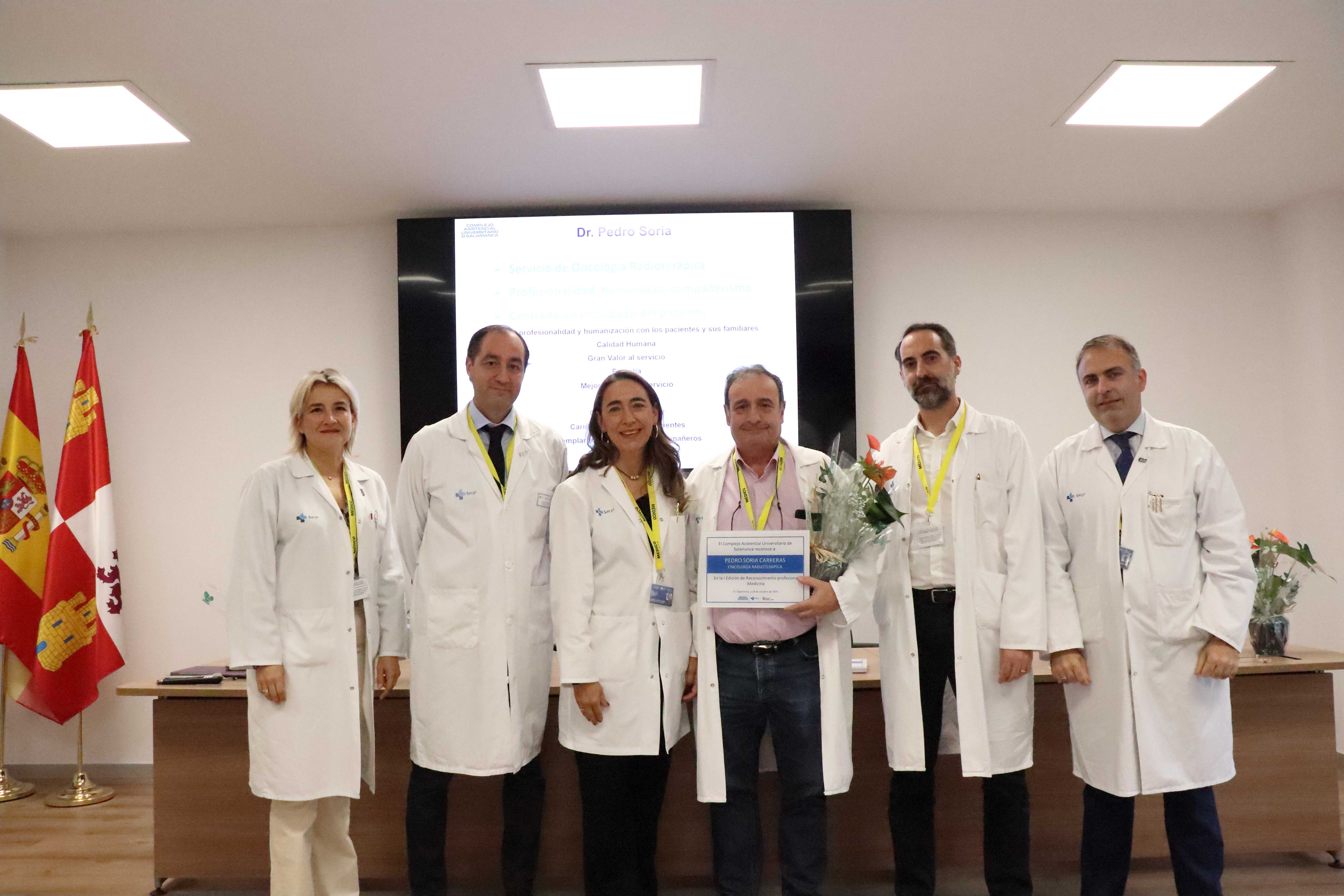 El hospital de Salamanca reconoce a cinco médicos del CAUSA