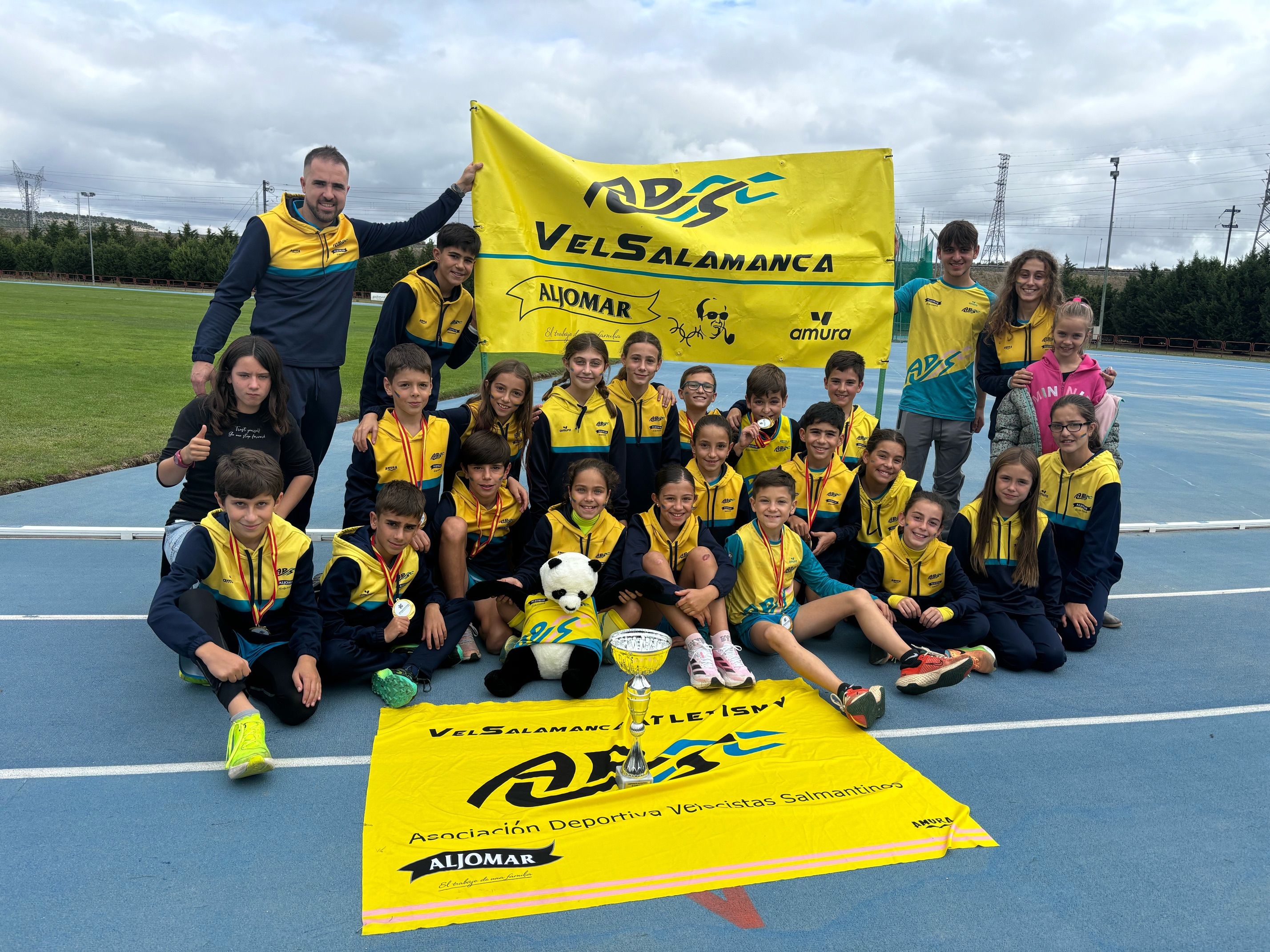 CA Velsalamanca campeón de Castilla y León sub 12 por equipos