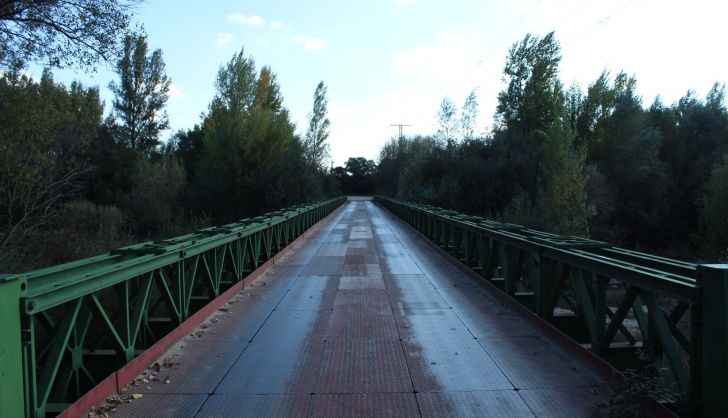  Puente Bailey sobre el río Tormes en Almenara (2)