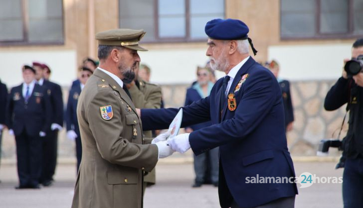 Celebración del día de los veteranos en el cuartel militar