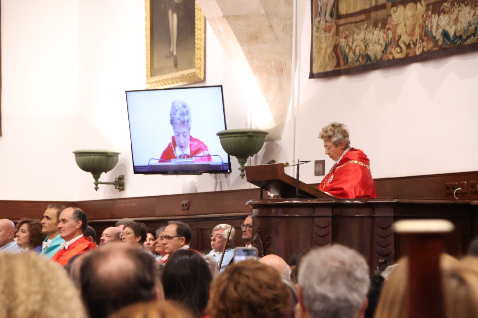 Investidura Araceli Mangas y Eulalia Pérez