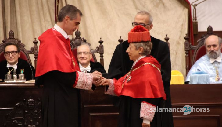 Investidura Araceli Mangas y Eulalia Pérez