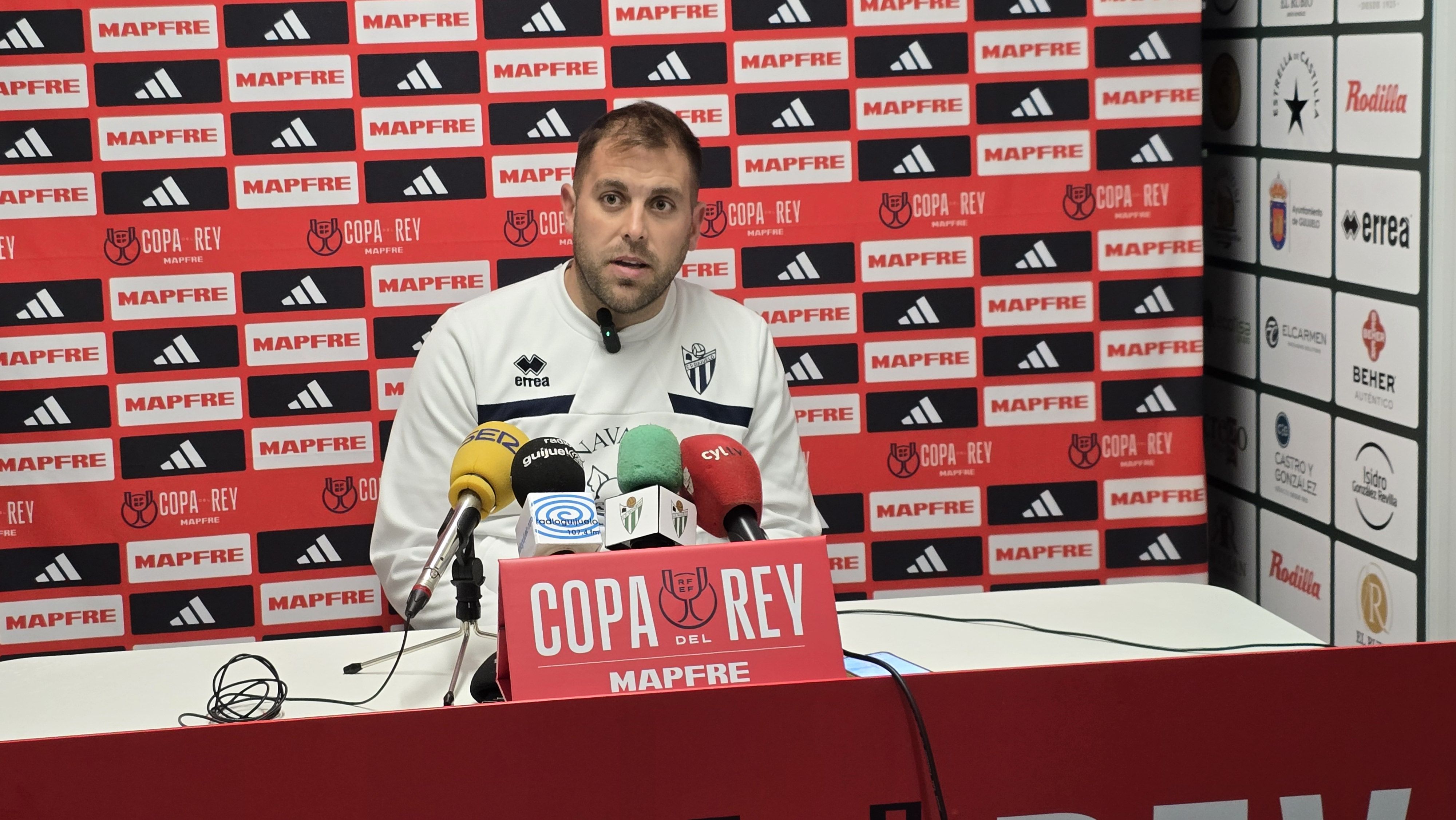 Chaquetín tras la derrota del Guijuelo frente al Ourense