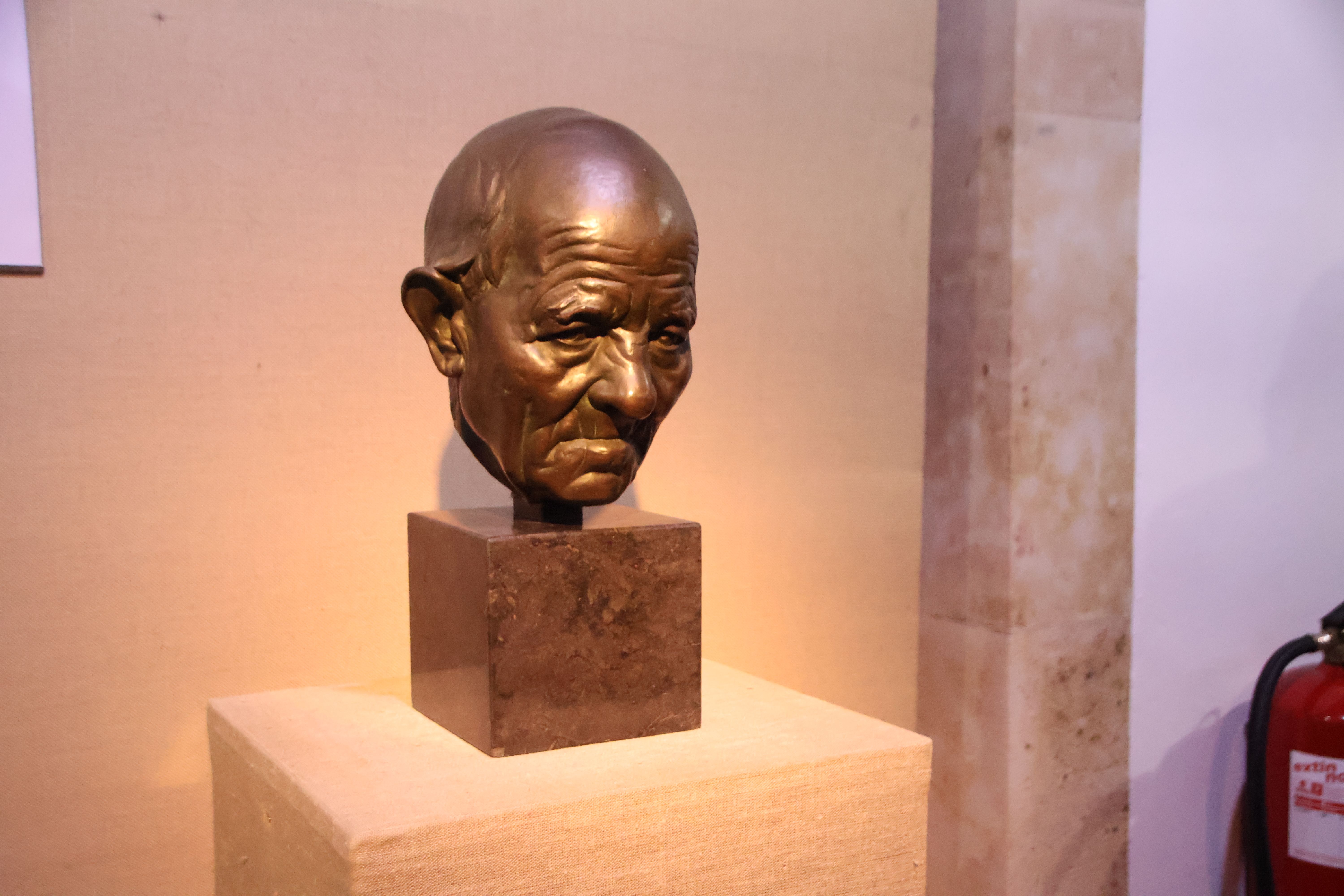 Incorporación de un busto de Iglesias Recio a la Colección Permanente del Museo de Salamanca