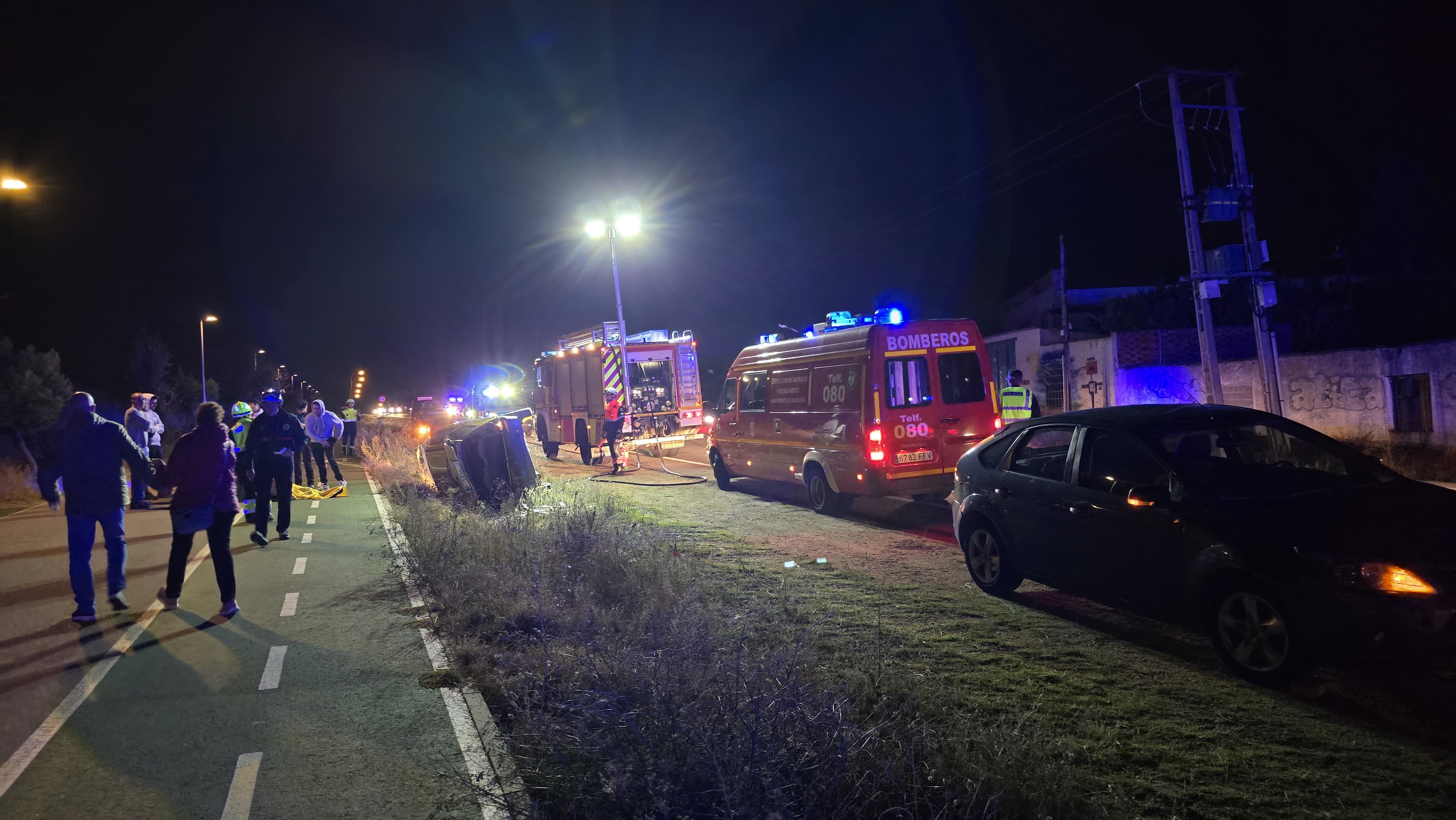 GALERÍA | Vuelca un turismo en la carretera de Zamora