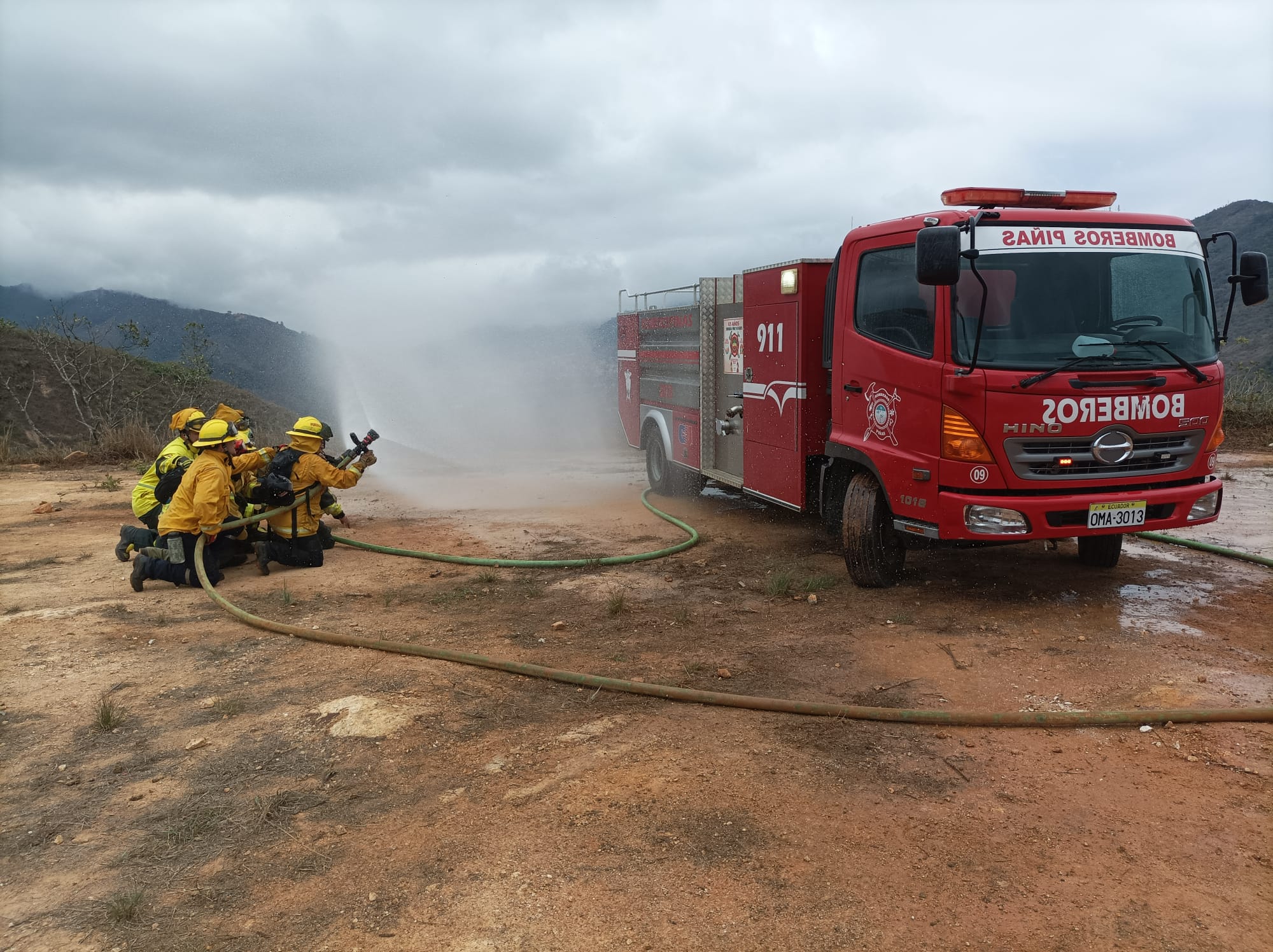 GALERÍA | Apagar incendios forestales por todo el mundo de forma altruista, la misión de un salmantino