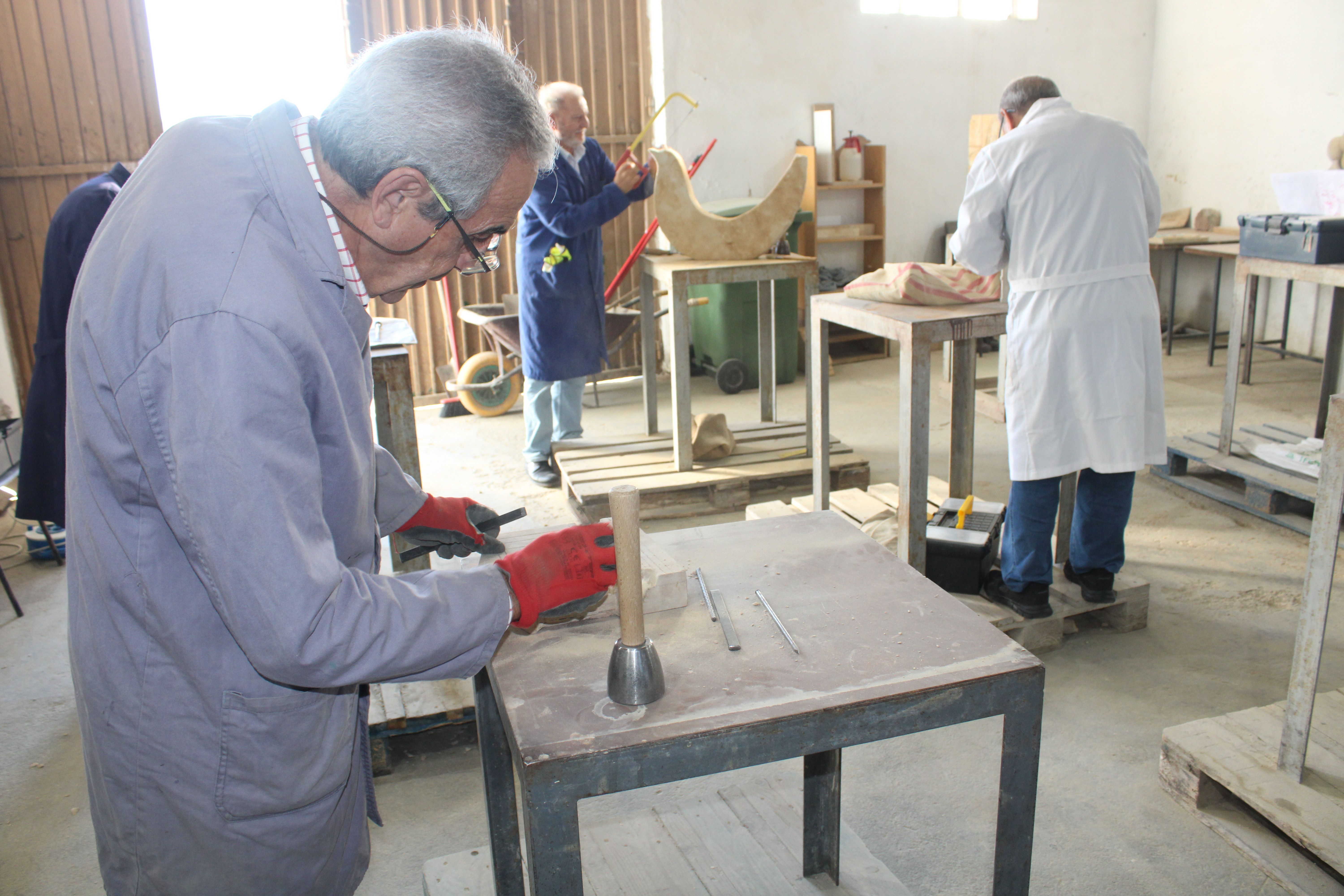 Taller talla de piedra en Villamayor (2)