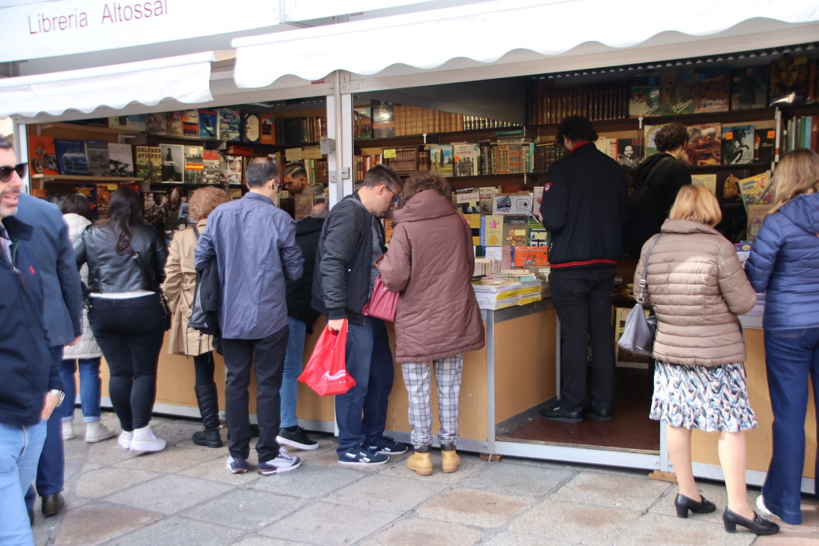 Inauguración de la 30º Feria del Libro Antiguo y de Ocasión vuelve a la Plaza Mayor